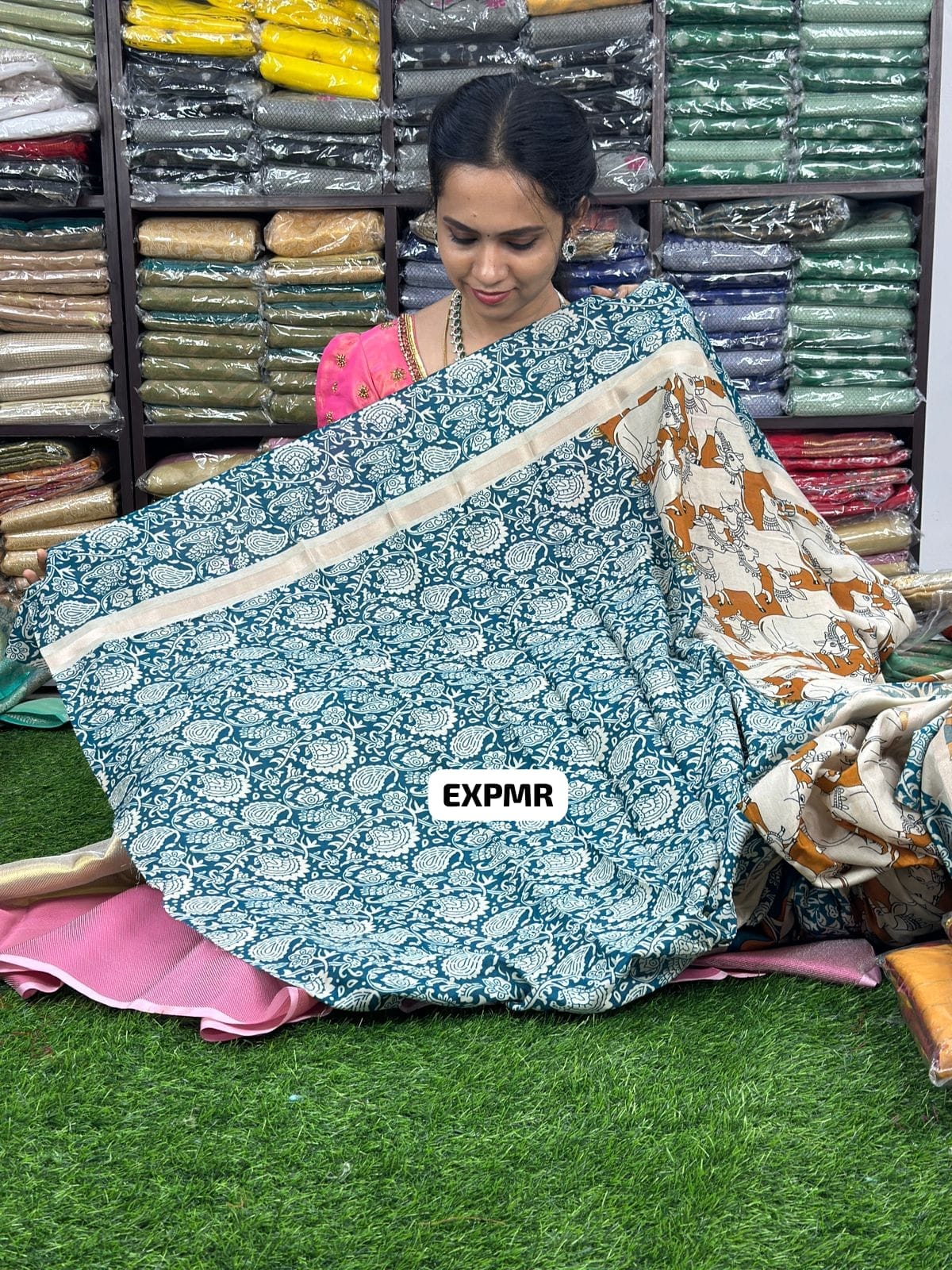 Premium quality mulmul cotton saree with trending design 🥳