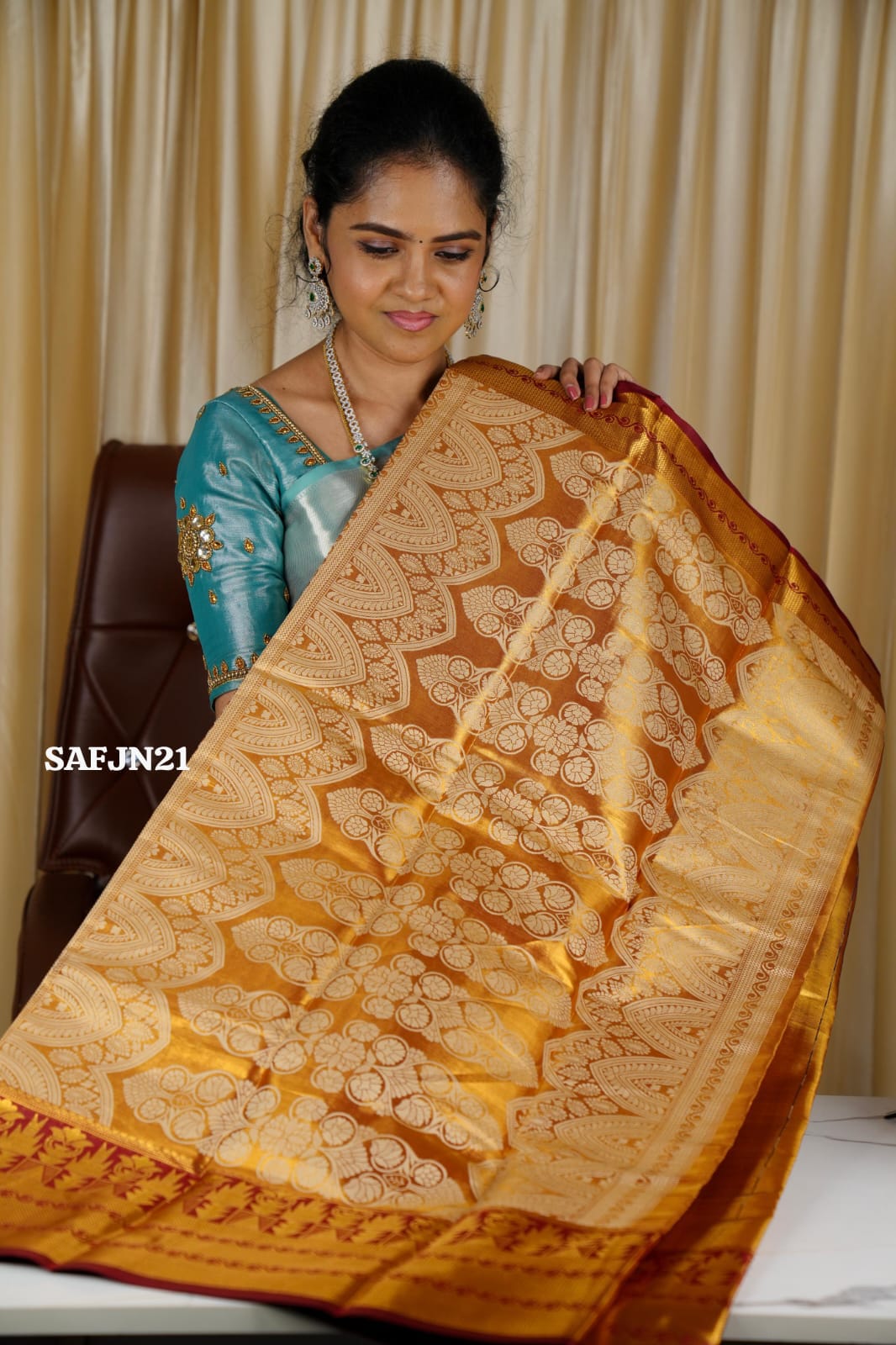 Kanchipuram inspired saree prebook🥳(red)