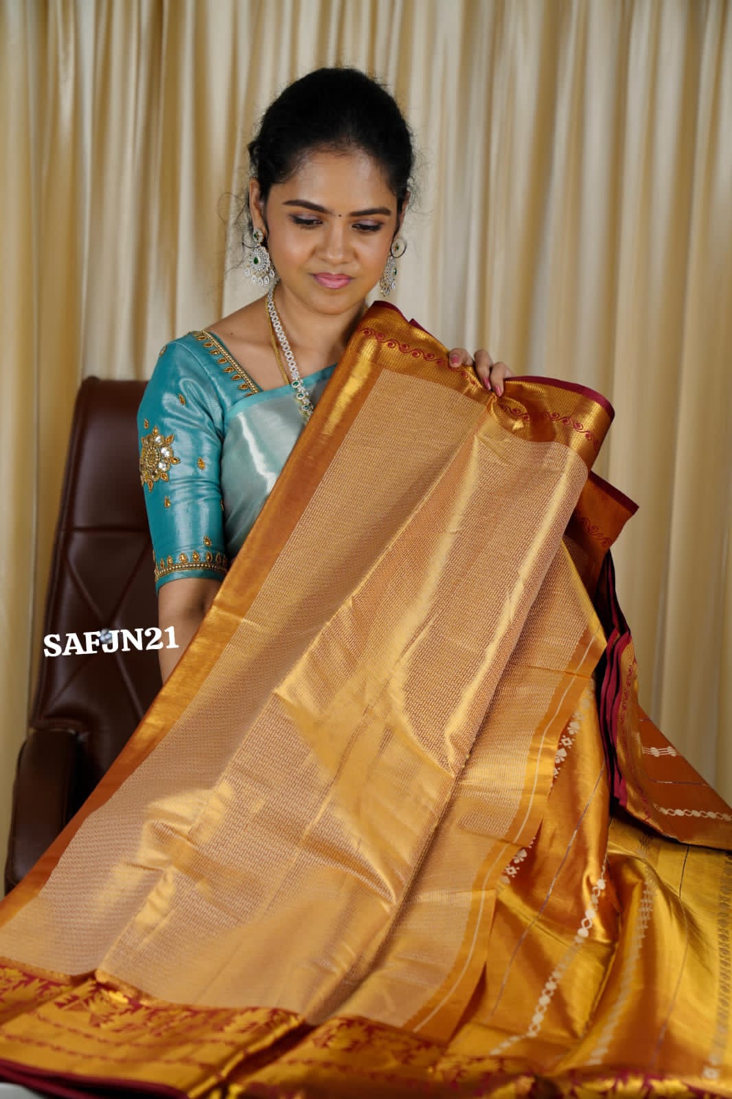 Kanchipuram inspired saree prebook🥳(red)