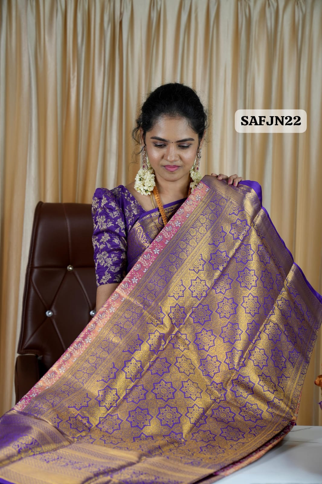 Kanchi Semi silk running blouseš„°š