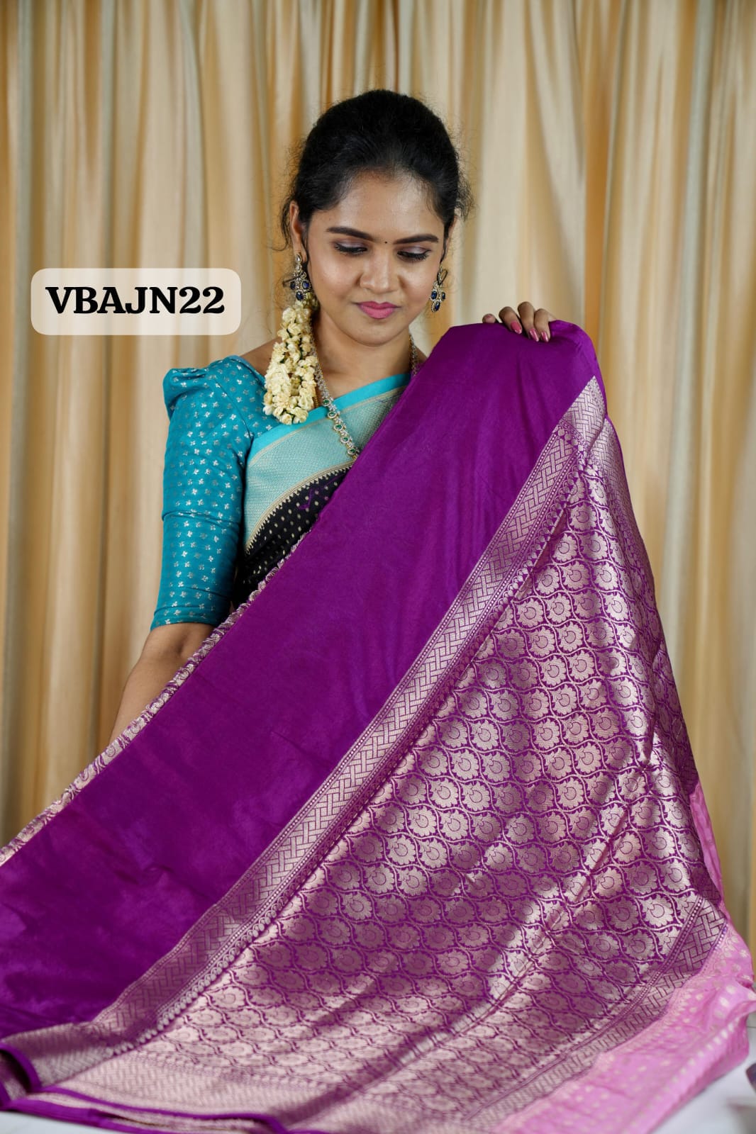 1000 buttas sarees in premium warm silk ⏰