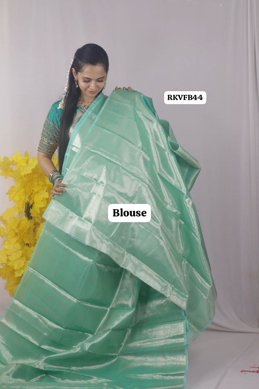 Velvet silks saree 🥳prebook