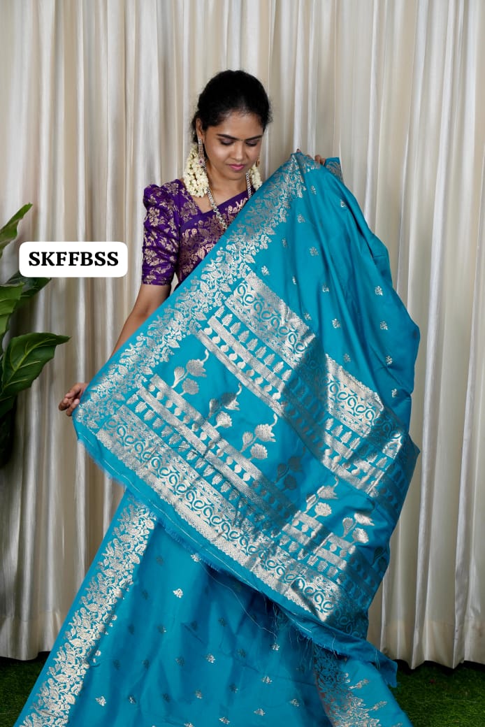 Soft silk saree Prebook 🥳