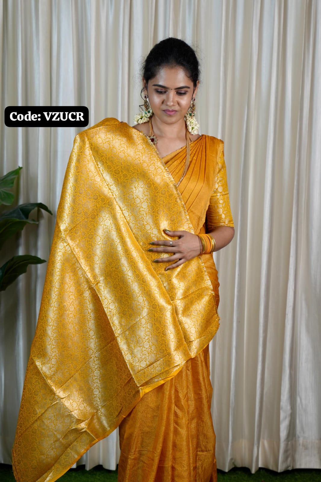 Soft crushed saree🥳✅