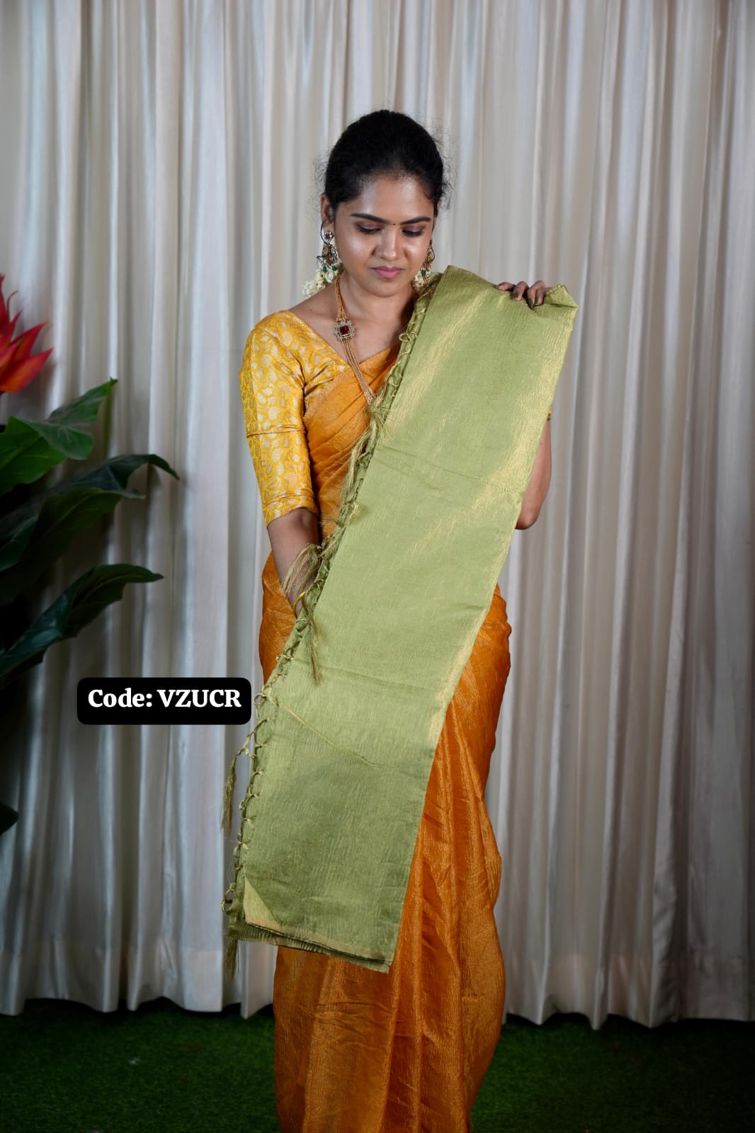 Soft crushed saree 🥳