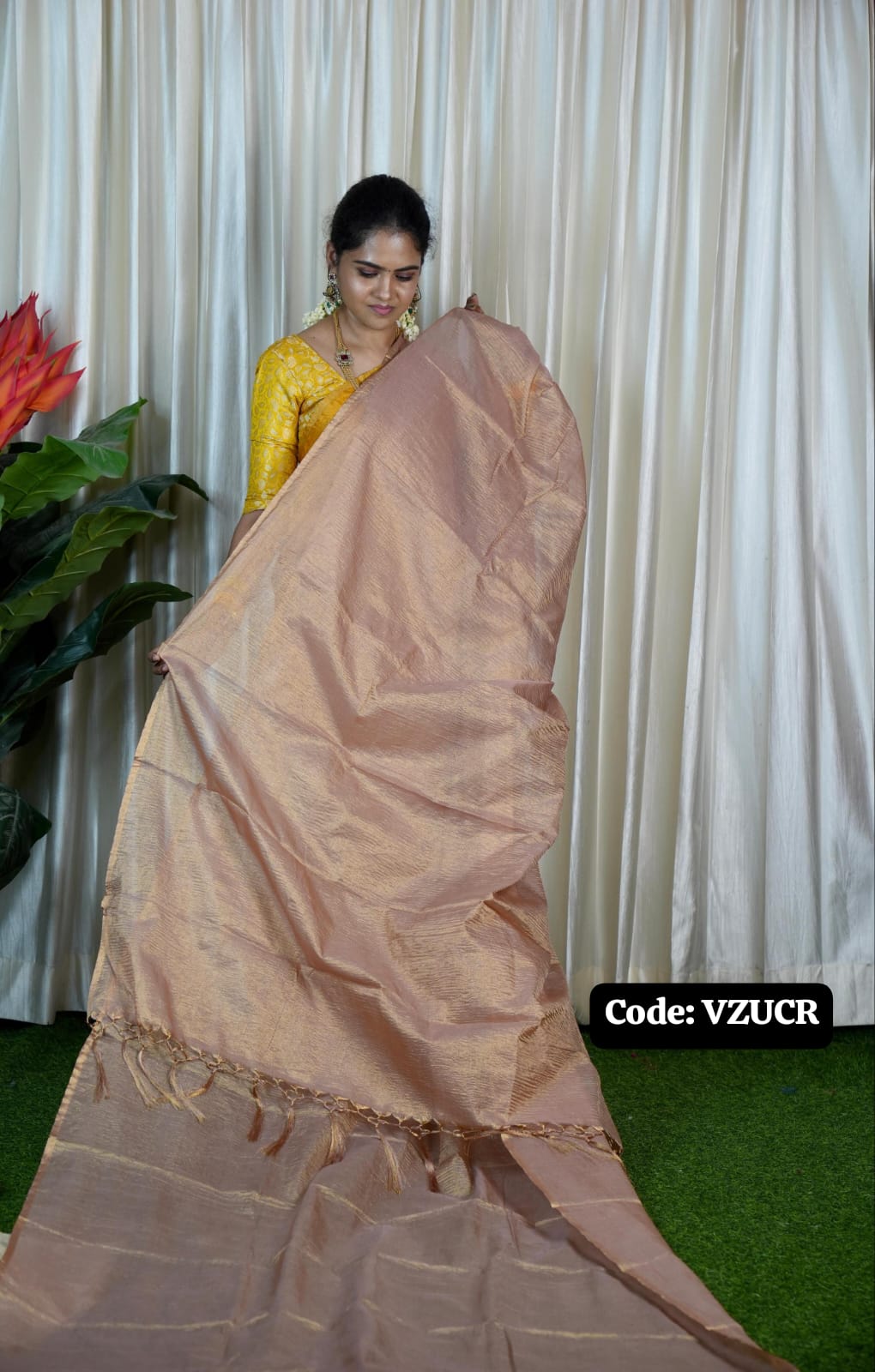 Soft crushed saree 🥳