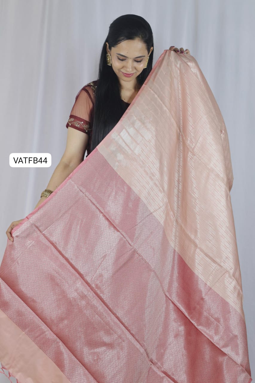 Velvet Silks Saree 🥳