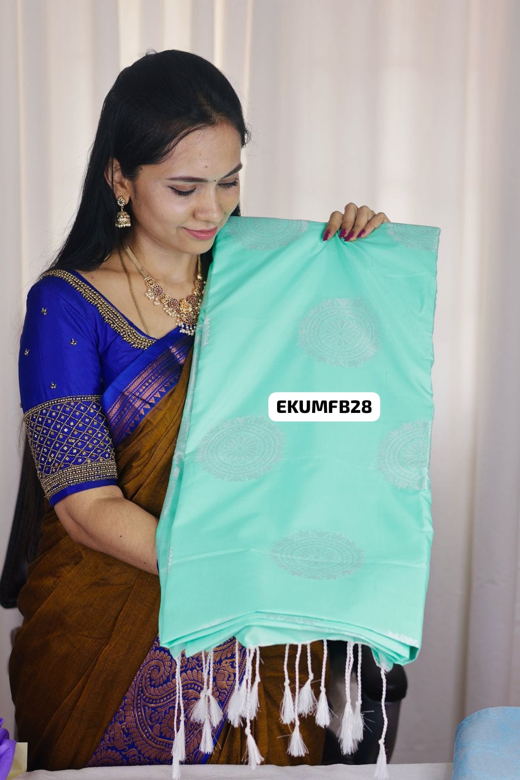 Borderless semi soft silks saree 🥳