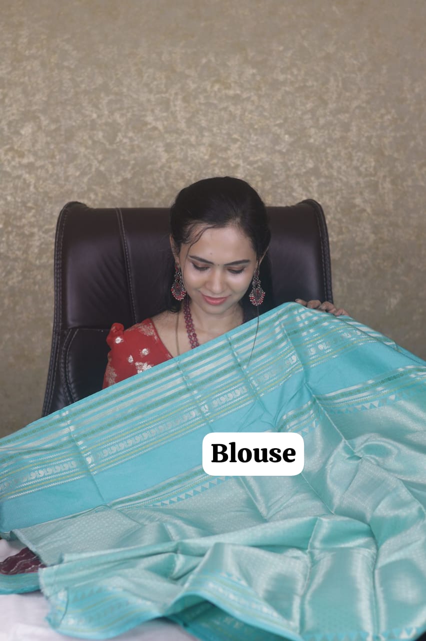 Warm silk saree 🥳