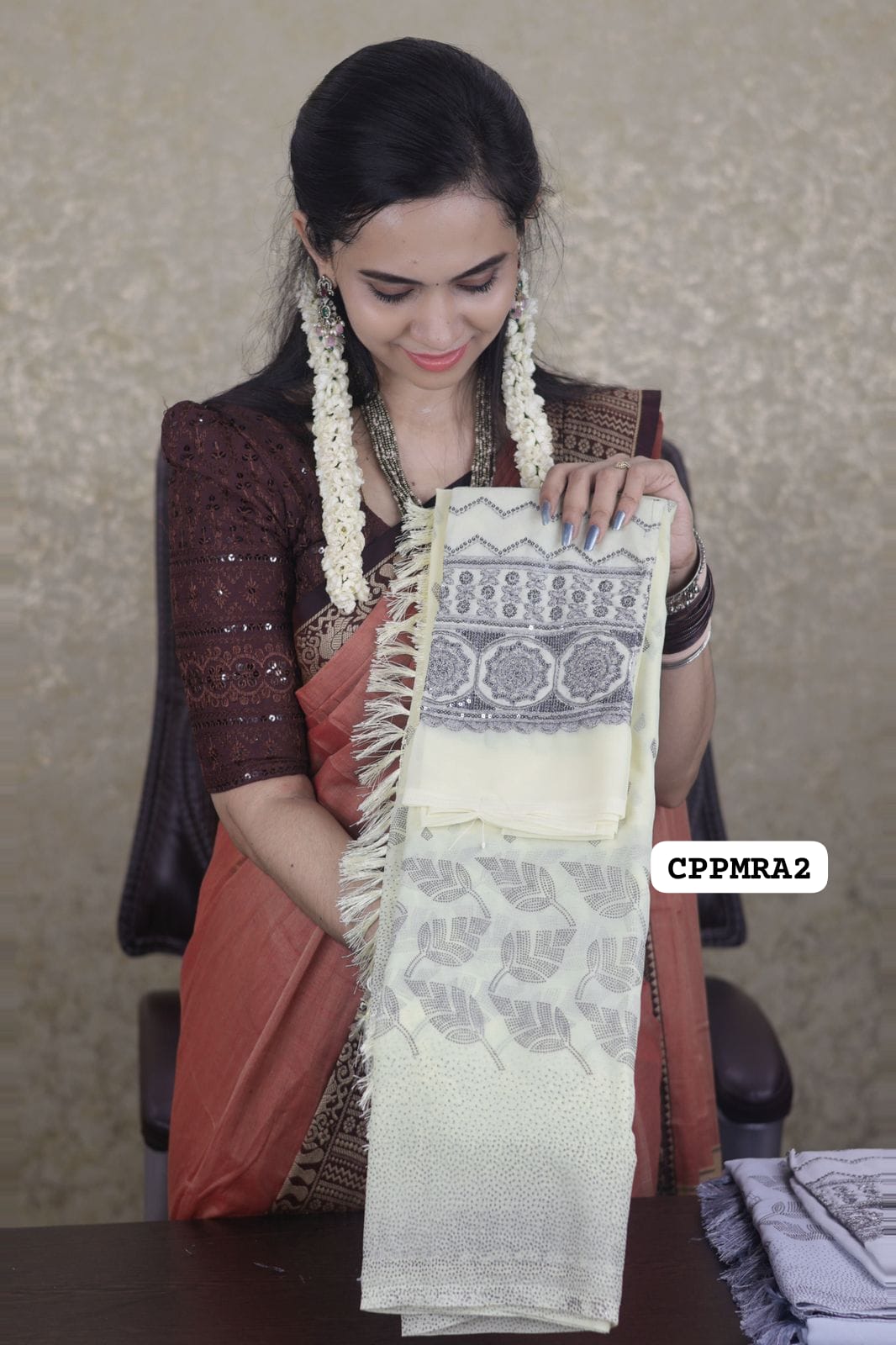 Premium georgette Art work saree with chumkey work blouse 🥳