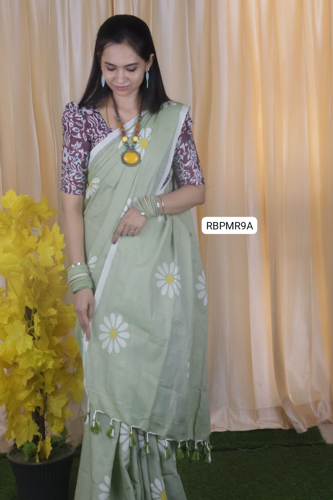 Khadhi cotton saree with running blouse 🥳