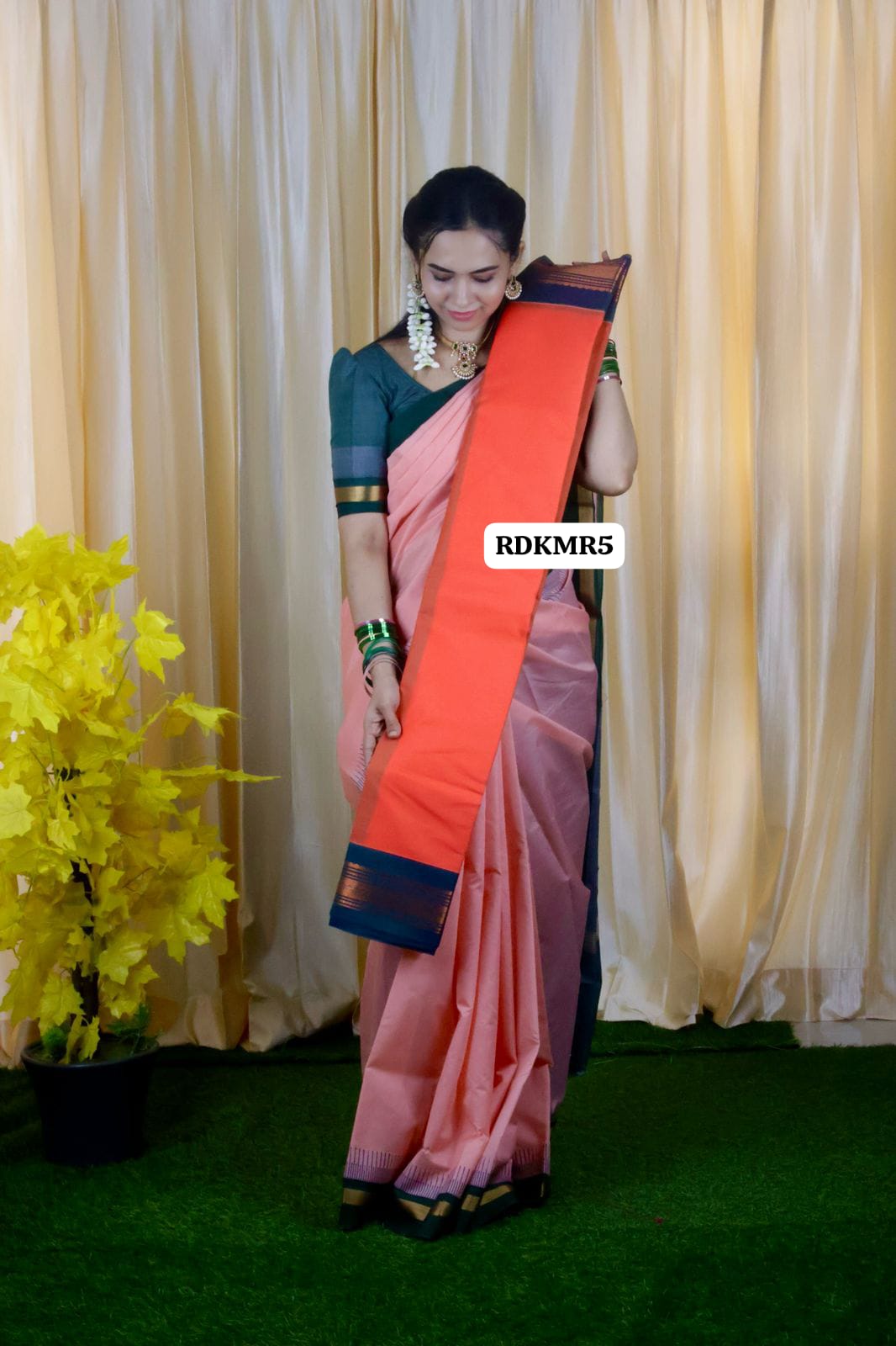 Silk cotton saree with trending color 🥳