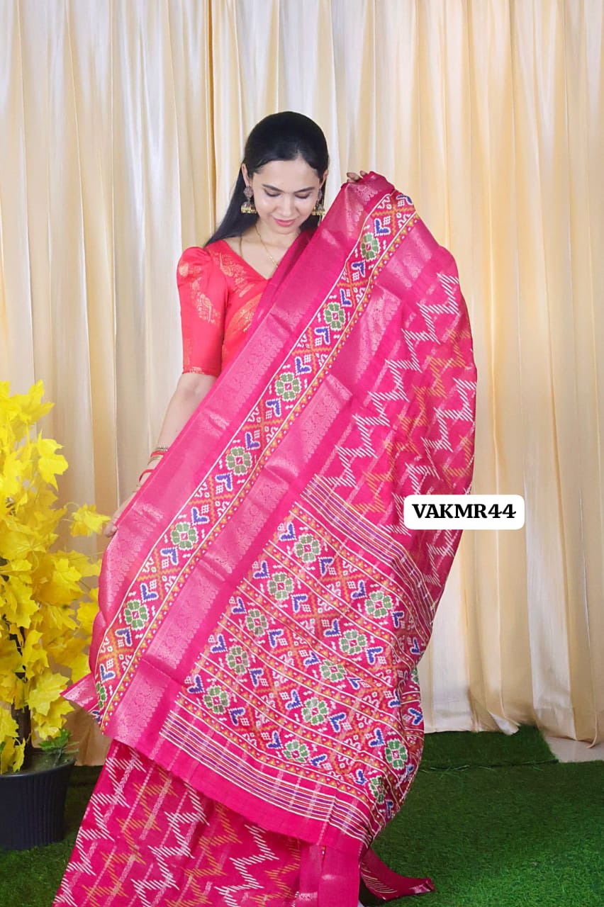 Premium iconic soft silk with zari weaving and extra smooth texture 😍🥳