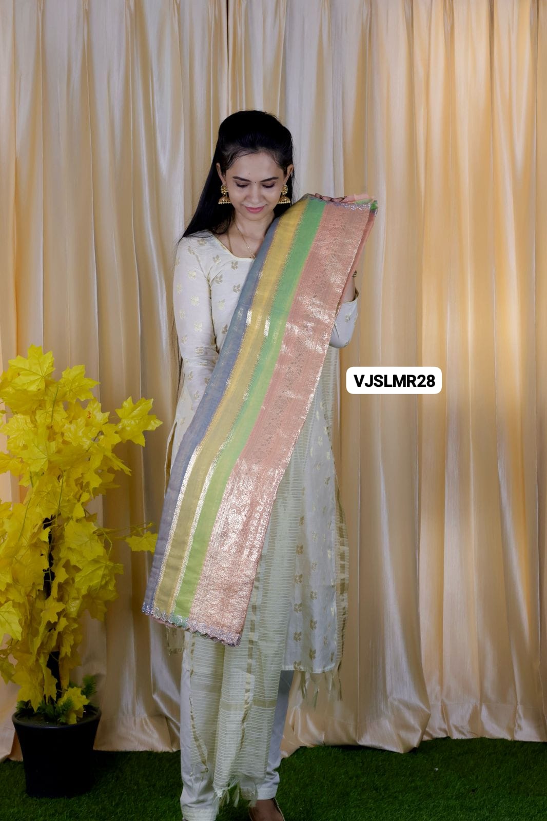 Kora chanderi saree with cutwork glitter border❌