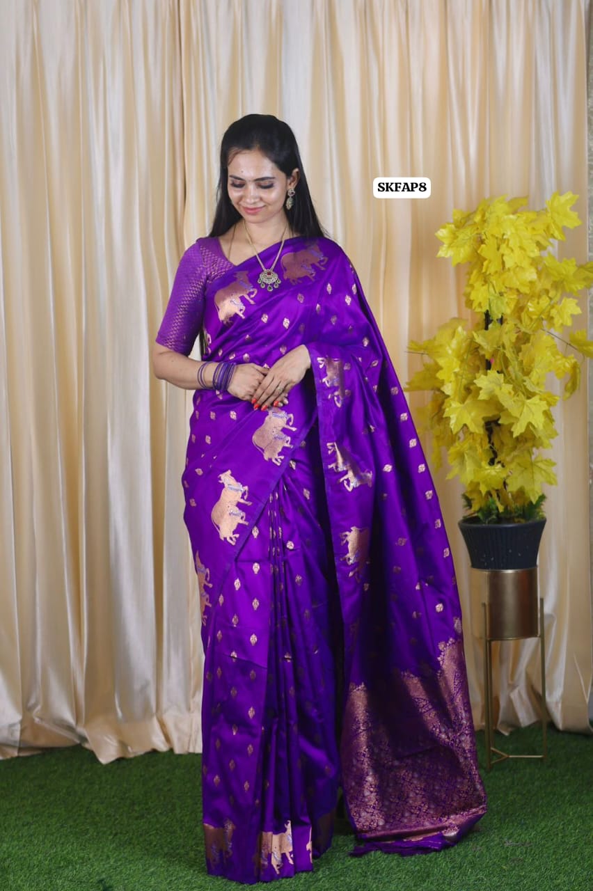 Most trending semi soft silk saree at just Rs.1499š„³