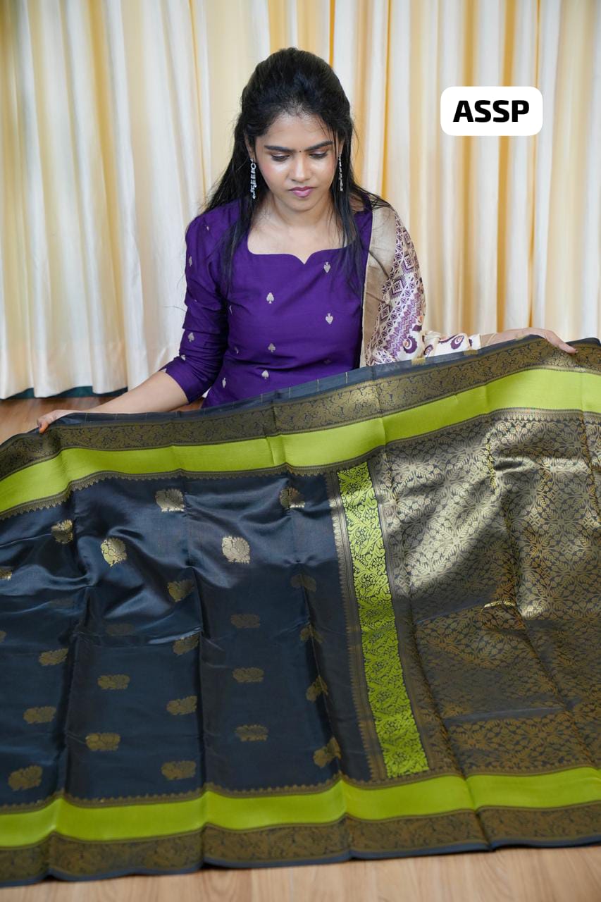 Gadwal Semi silk saree 🥰😎📚