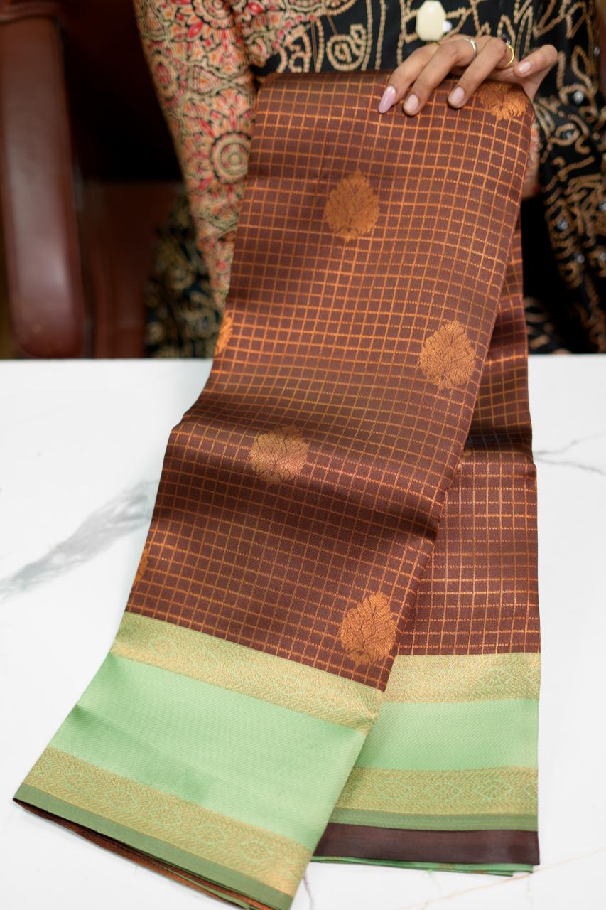 Semi silk saree🥰😎📚