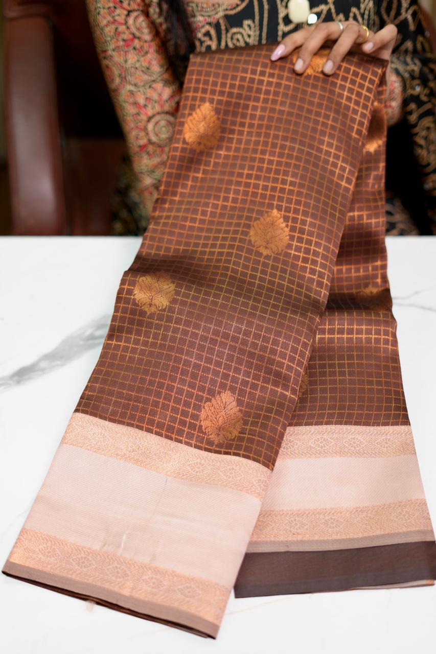 Semi silk saree🥰😎📚