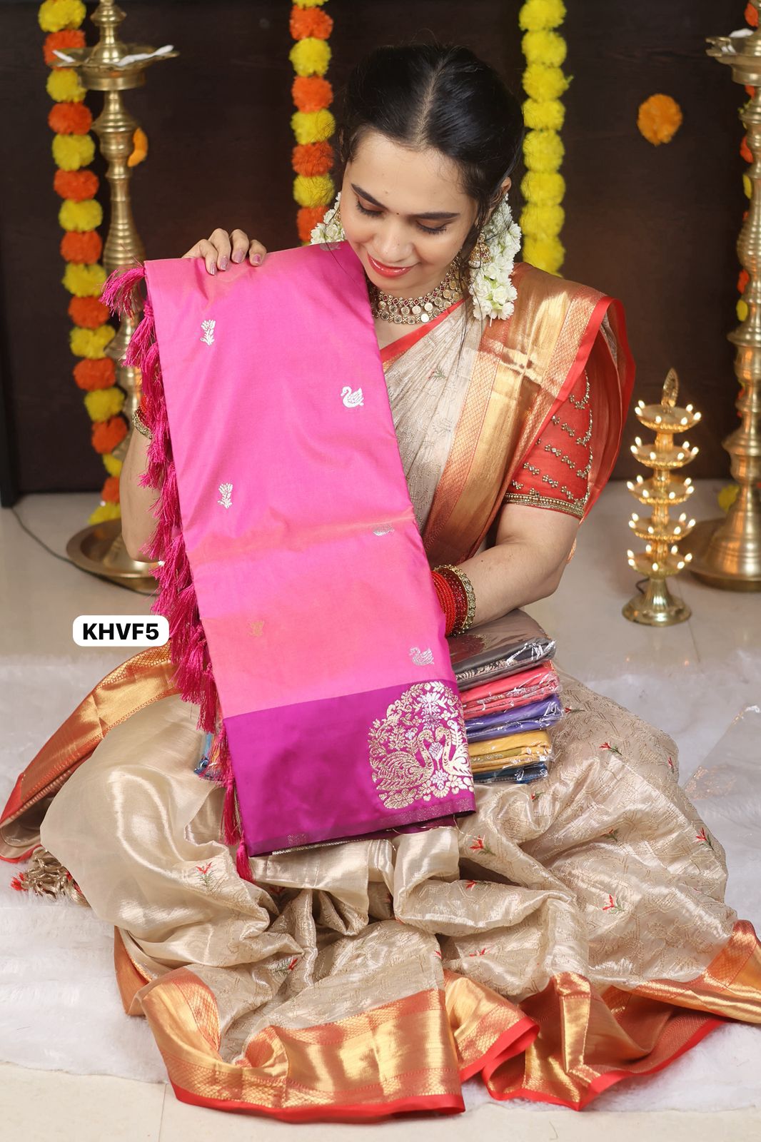Kanchi Semi sift silk saree with zari weaving pallu and contrast blouse😍🥳