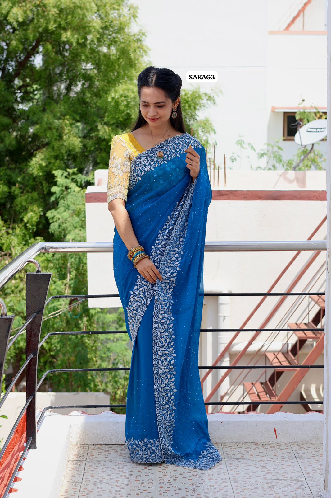 Premium Space silk saree with embroidery work and contrast blouse 🥳
