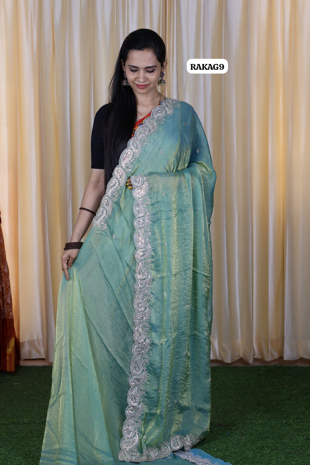 Space silk saree with embroidery border and blouse 🥳