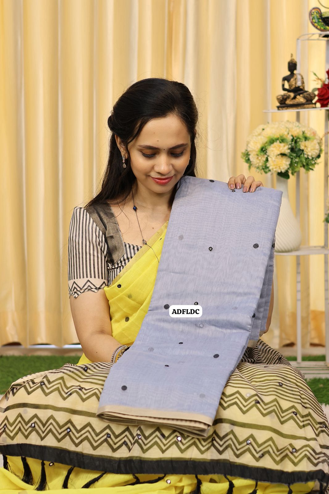 linen chanderi saree with mirror work Same blouse as in pic🥳