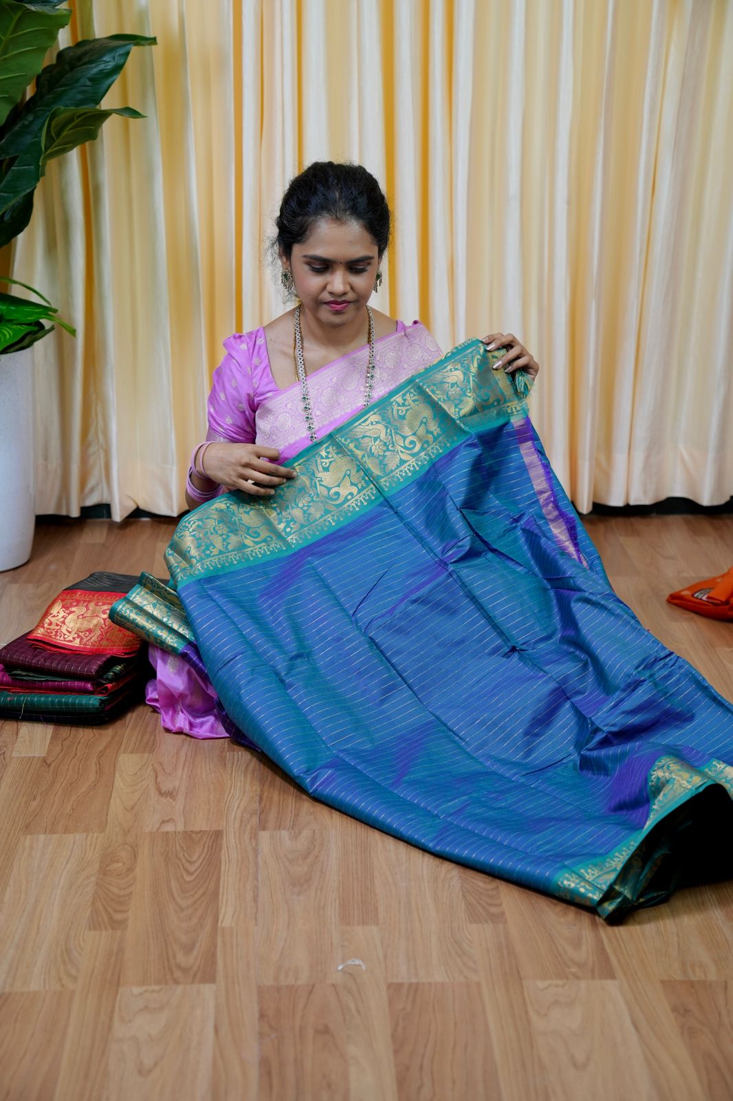 Semi silk sarees in Checked designπ₯°ππ²ππΌββοΈ