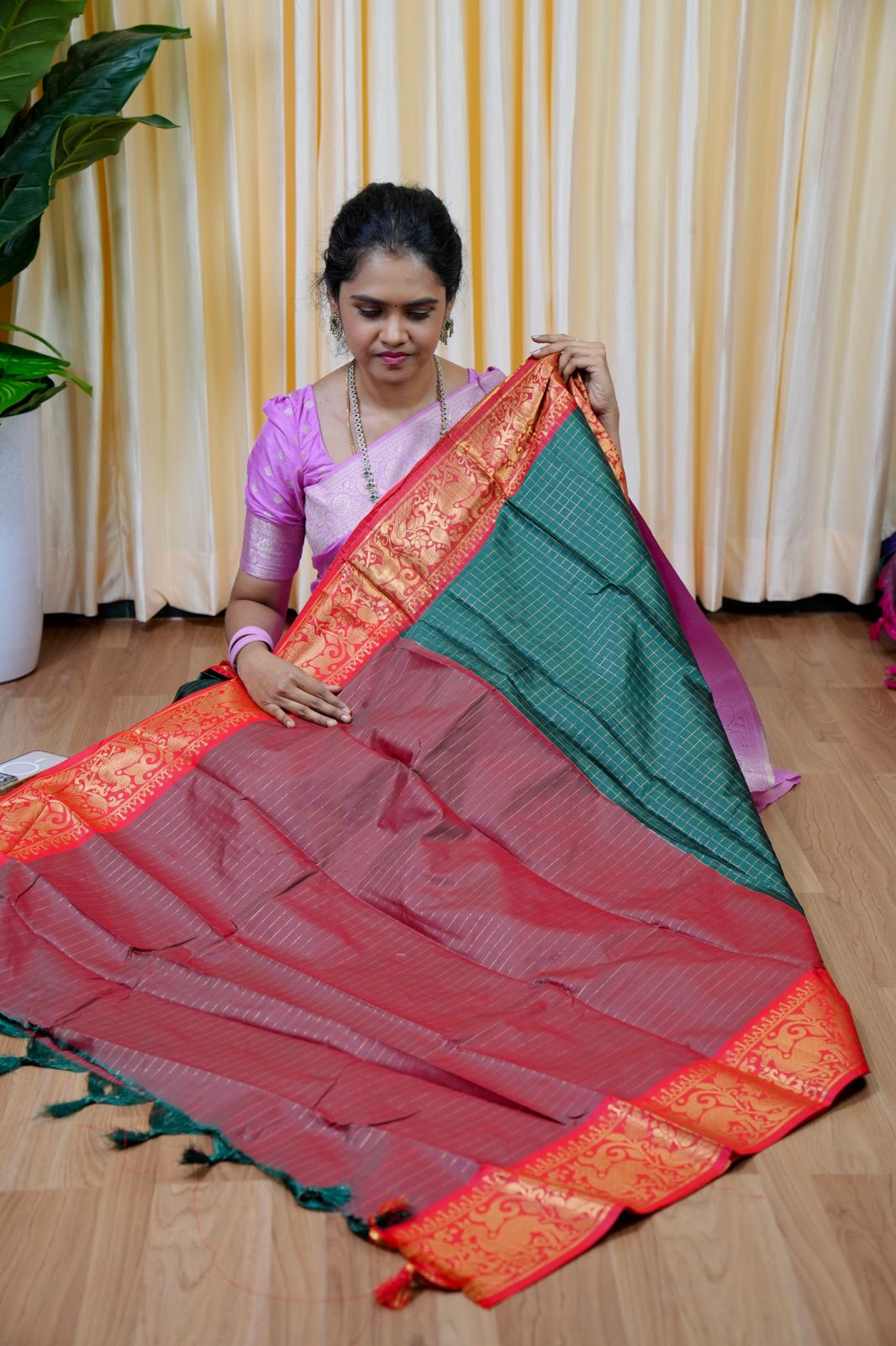 Semi silk sarees in Checked designπ₯°ππ²ππ»ββοΈ