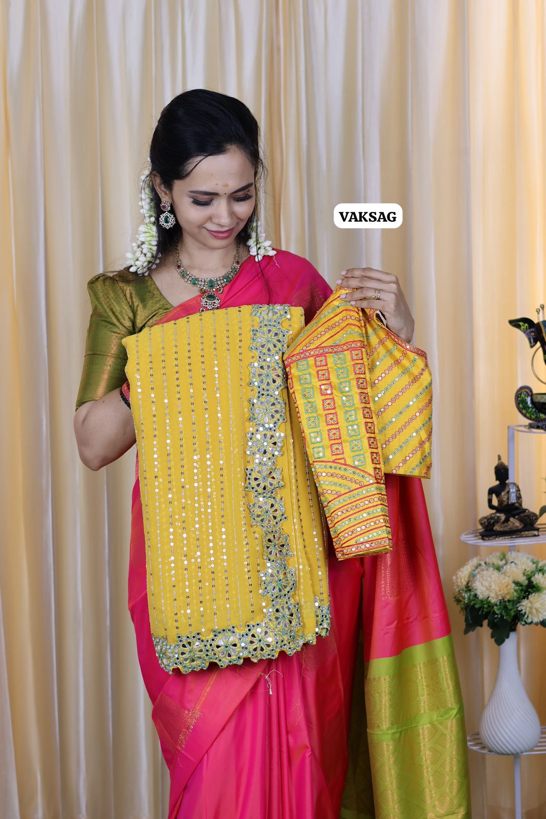 Heavy georgette saree with mirror work in saree and blouseš„³
