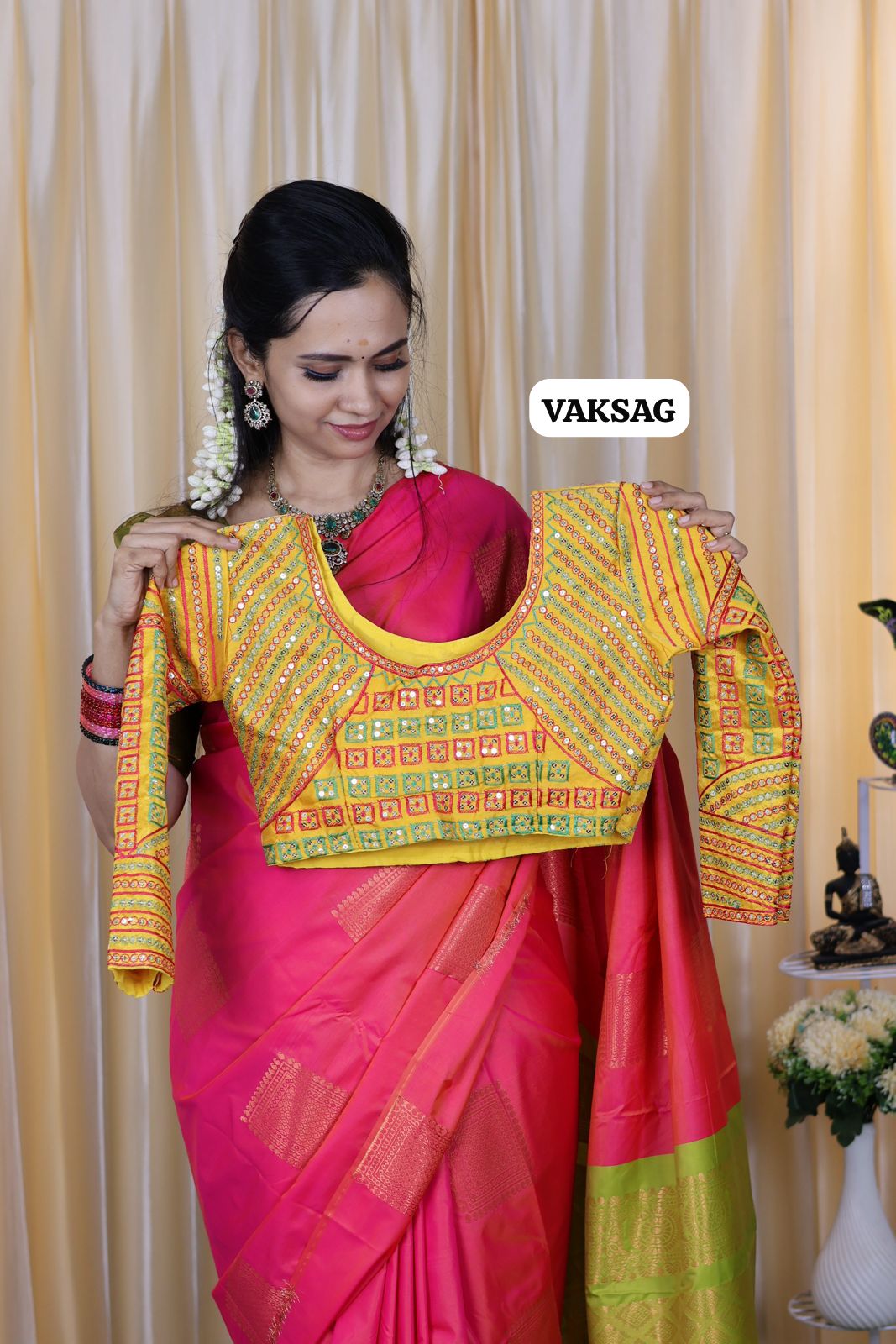 Heavy georgette saree with mirror work in saree and blouseš„³