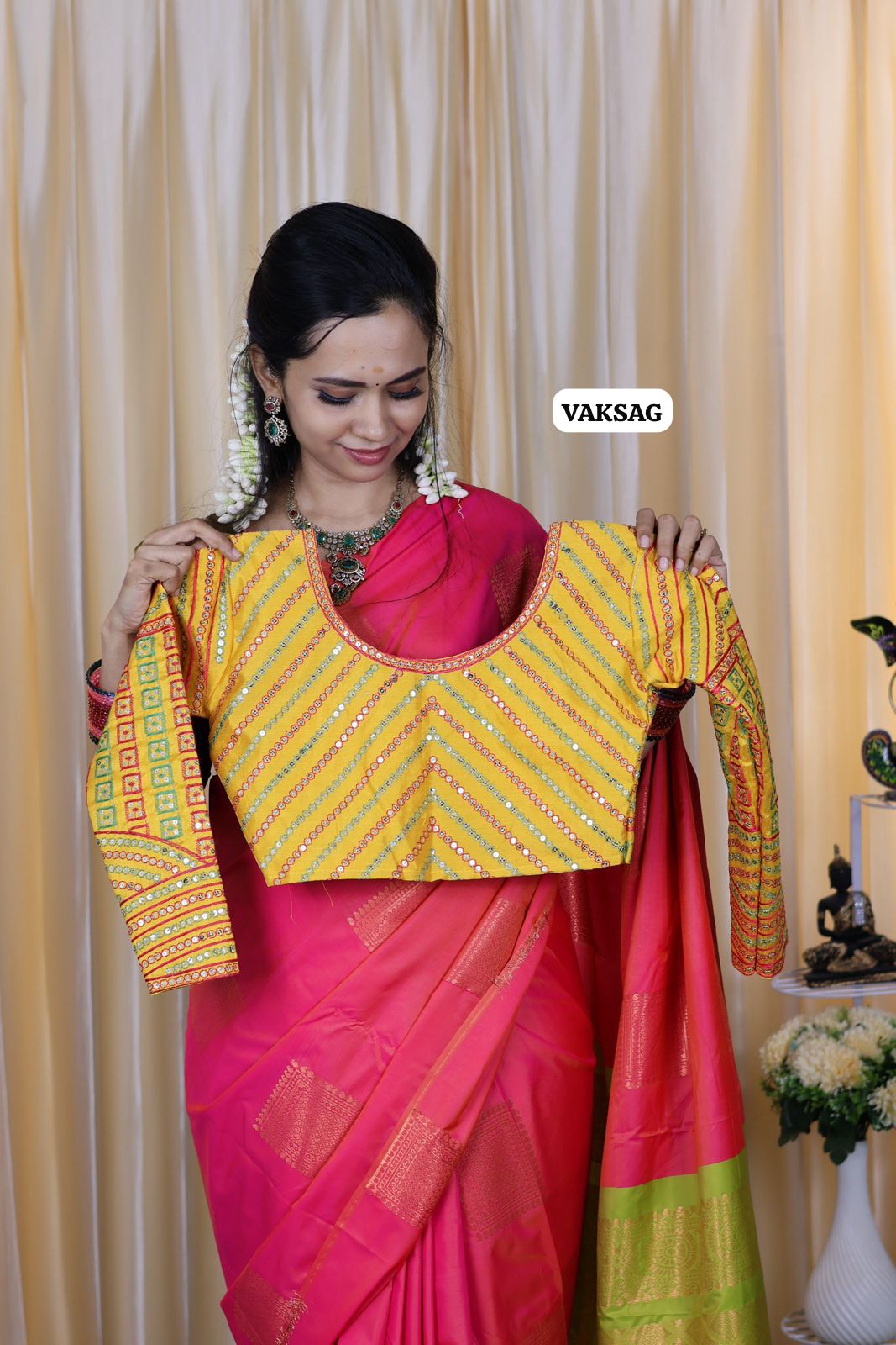 Heavy georgette saree with mirror work in saree and blouseš„³