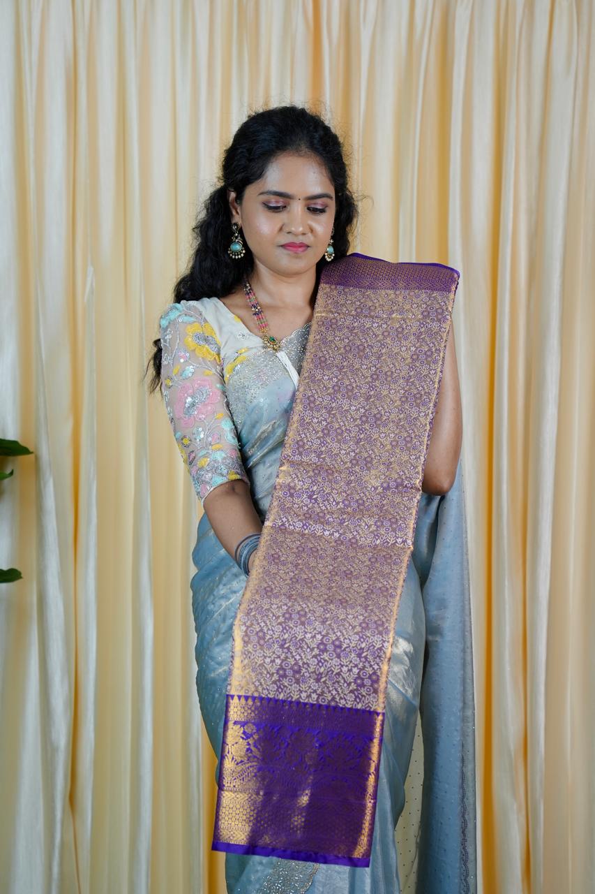 Kanchipuram semi silk saree prebookš„³