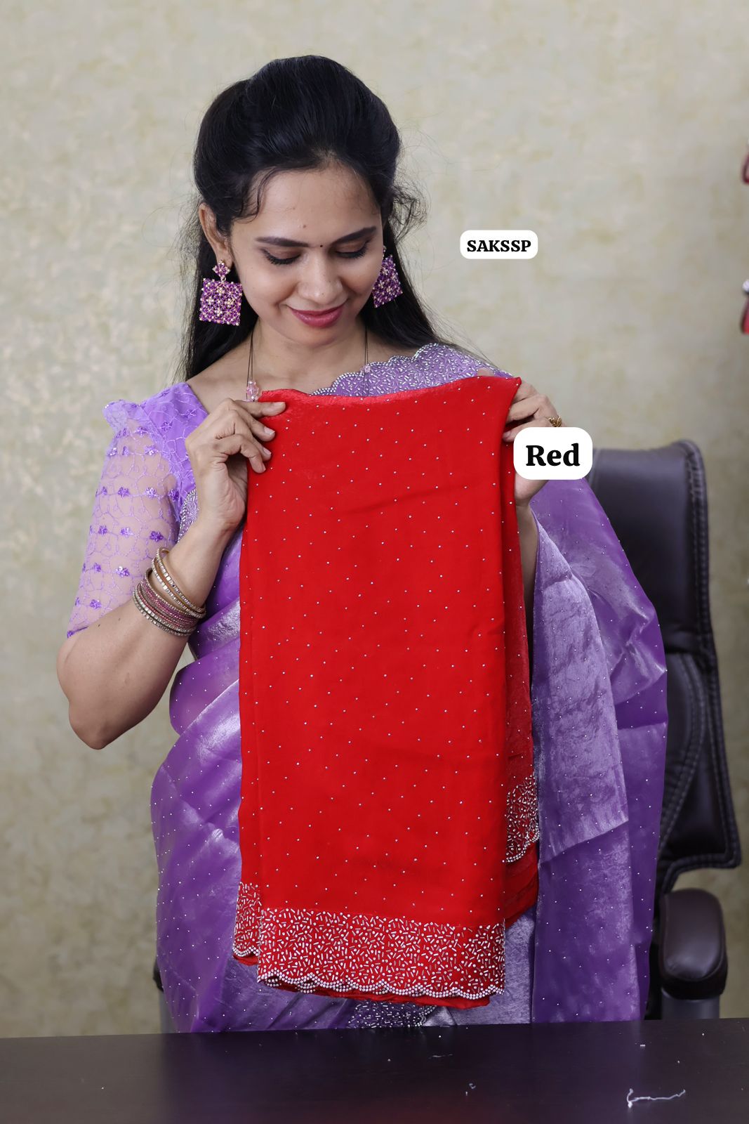 space silk with cut work border with running blouse 🥳Red