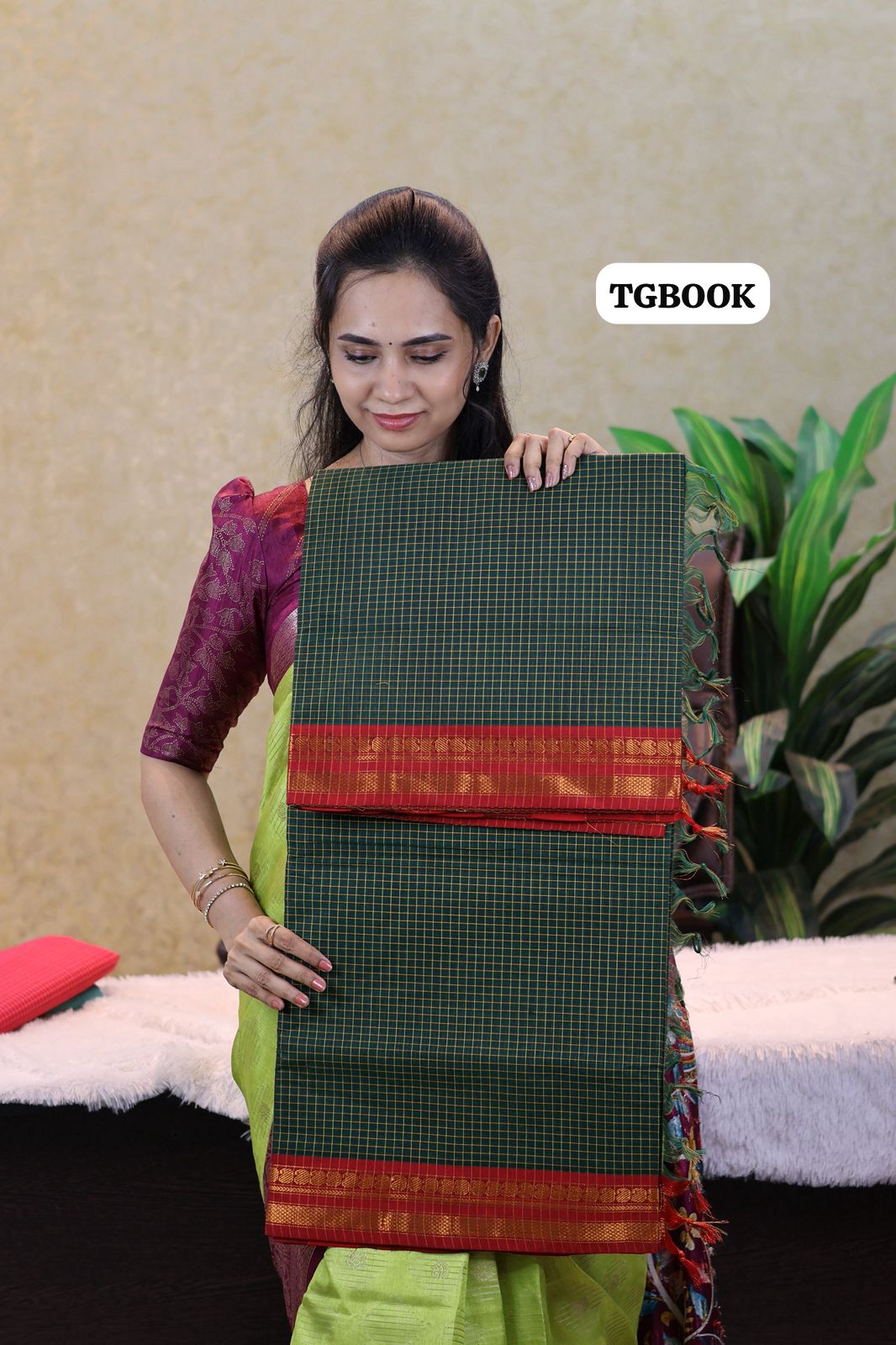 Cotton saree with small border πππ