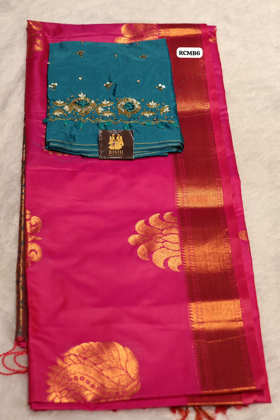 Semi soft silk saree with Aari blouseⓂ️😍