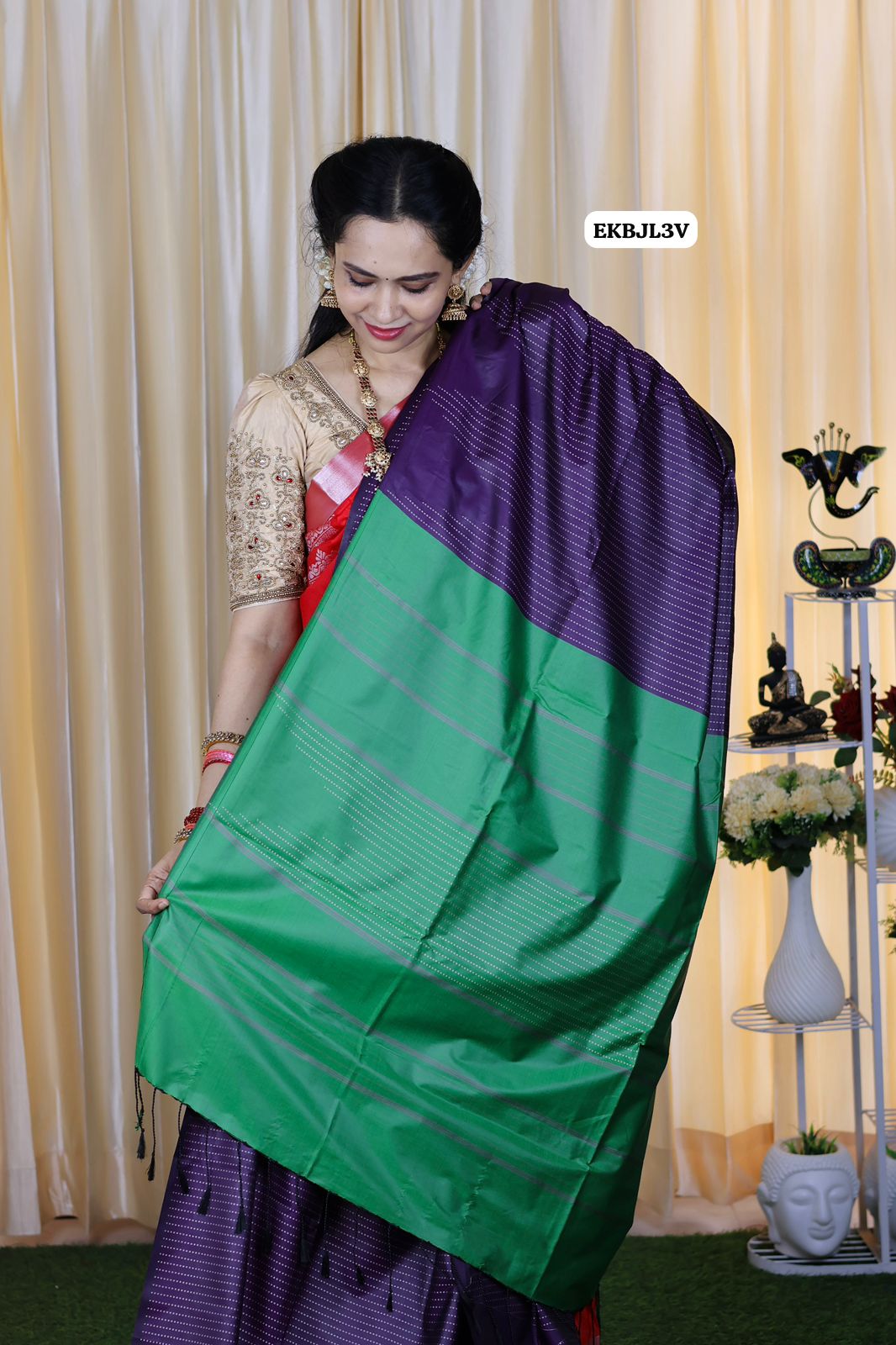 semi soft silk a saree with contrast blouse😎😍Dark blue with light green