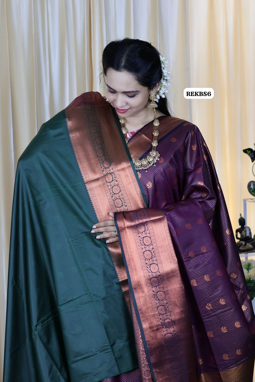 Golden zari kanchi semi silk saree with vairaoosi pattern with contrast blouse šš