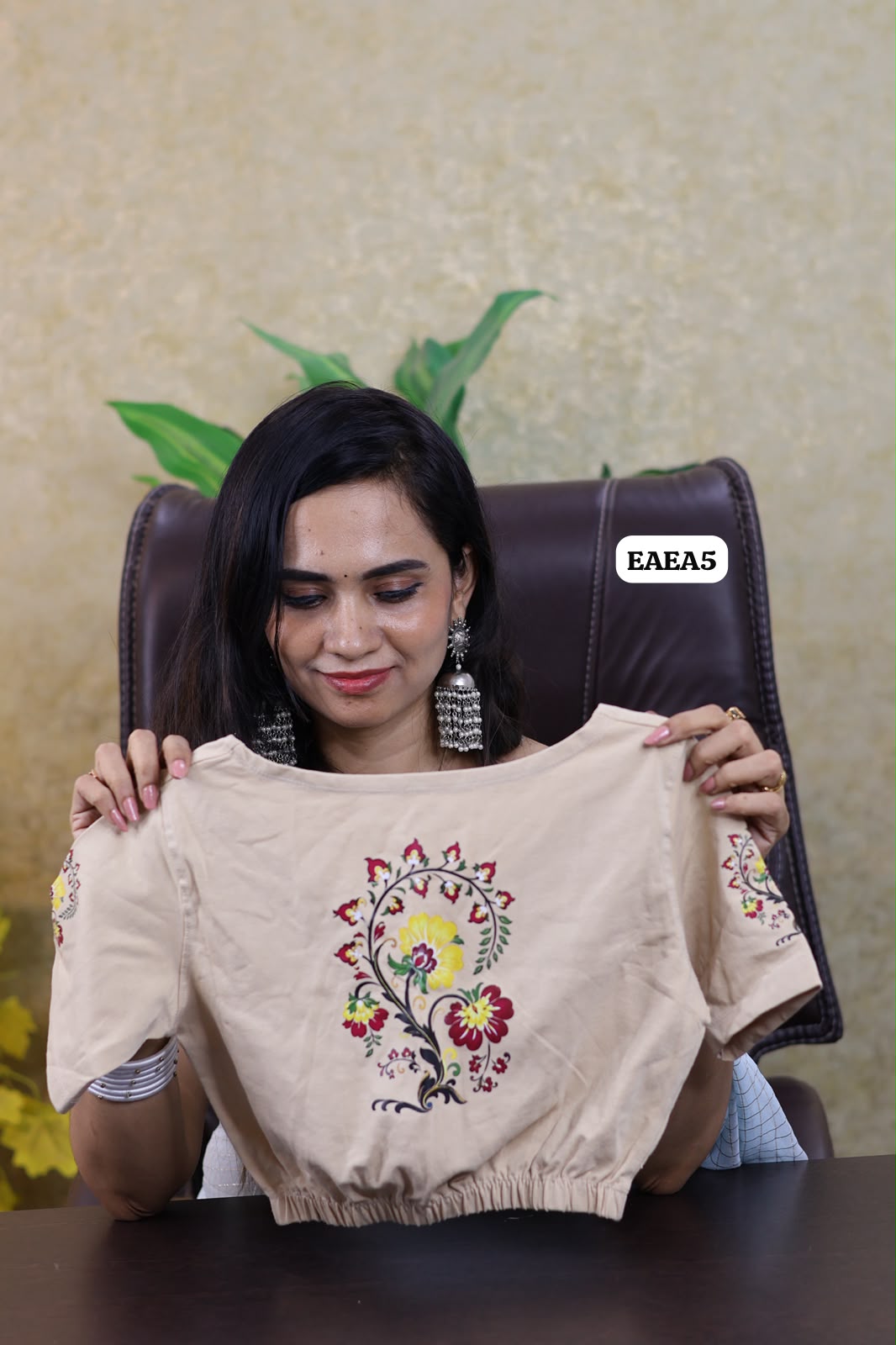 Premium quality readymade elastic blouse with printed design πβ°