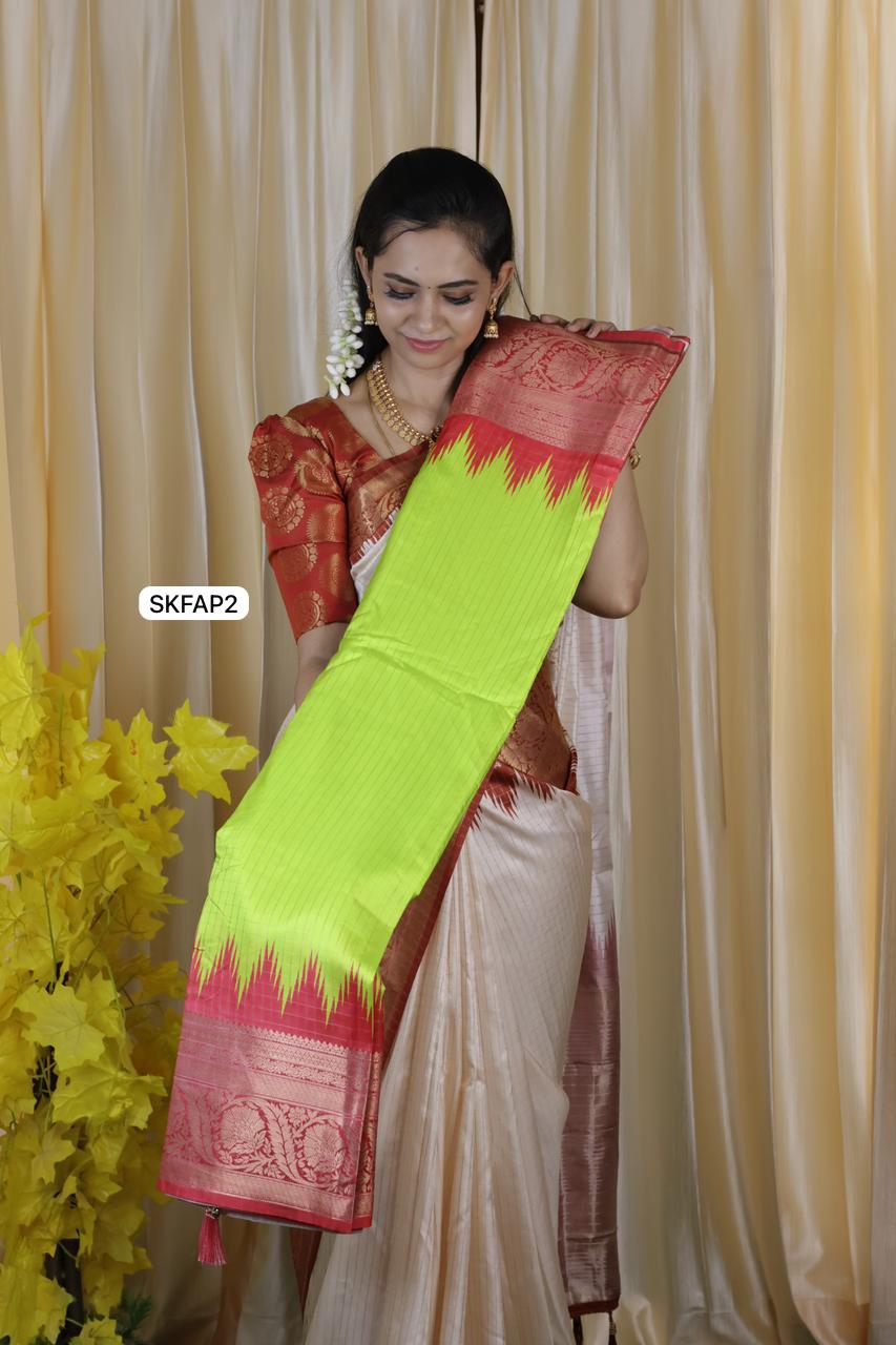 Semi soft silk sareeš„³