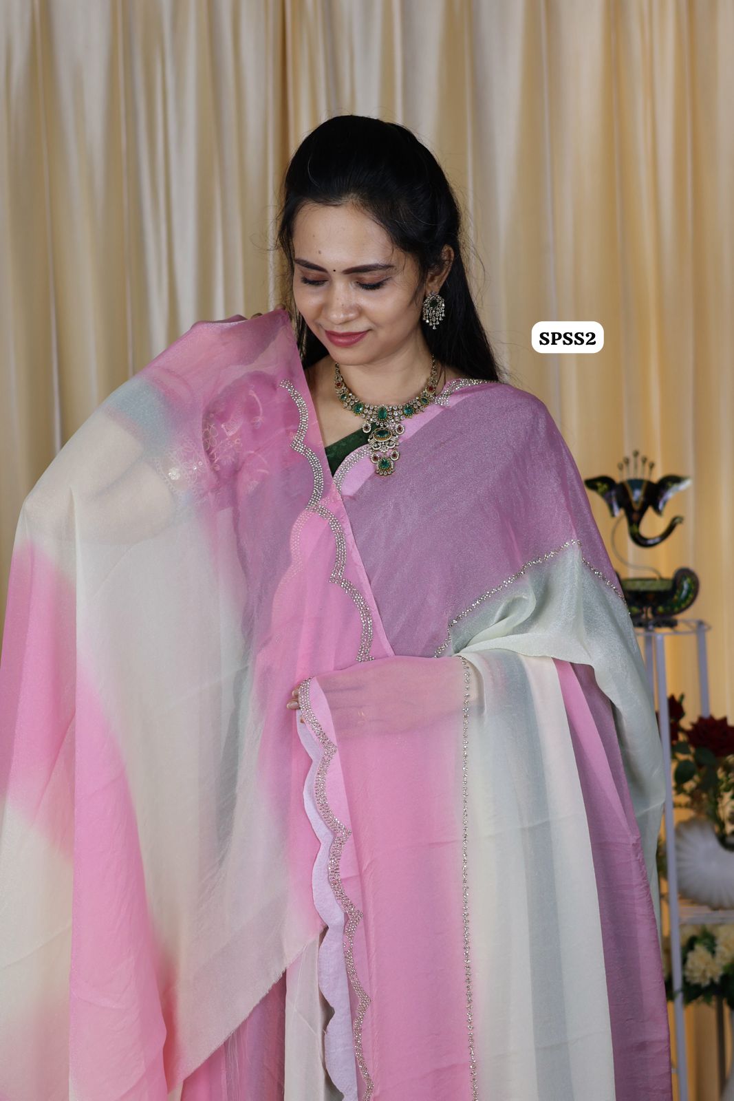 Space silk sarees with cutwork borderš„³