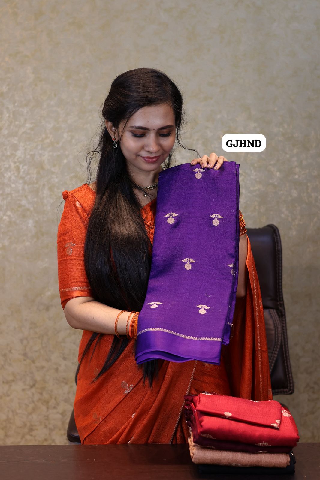 Pure viscose satin border with zari weaving georgette,Crafted for new Trend. 🥳