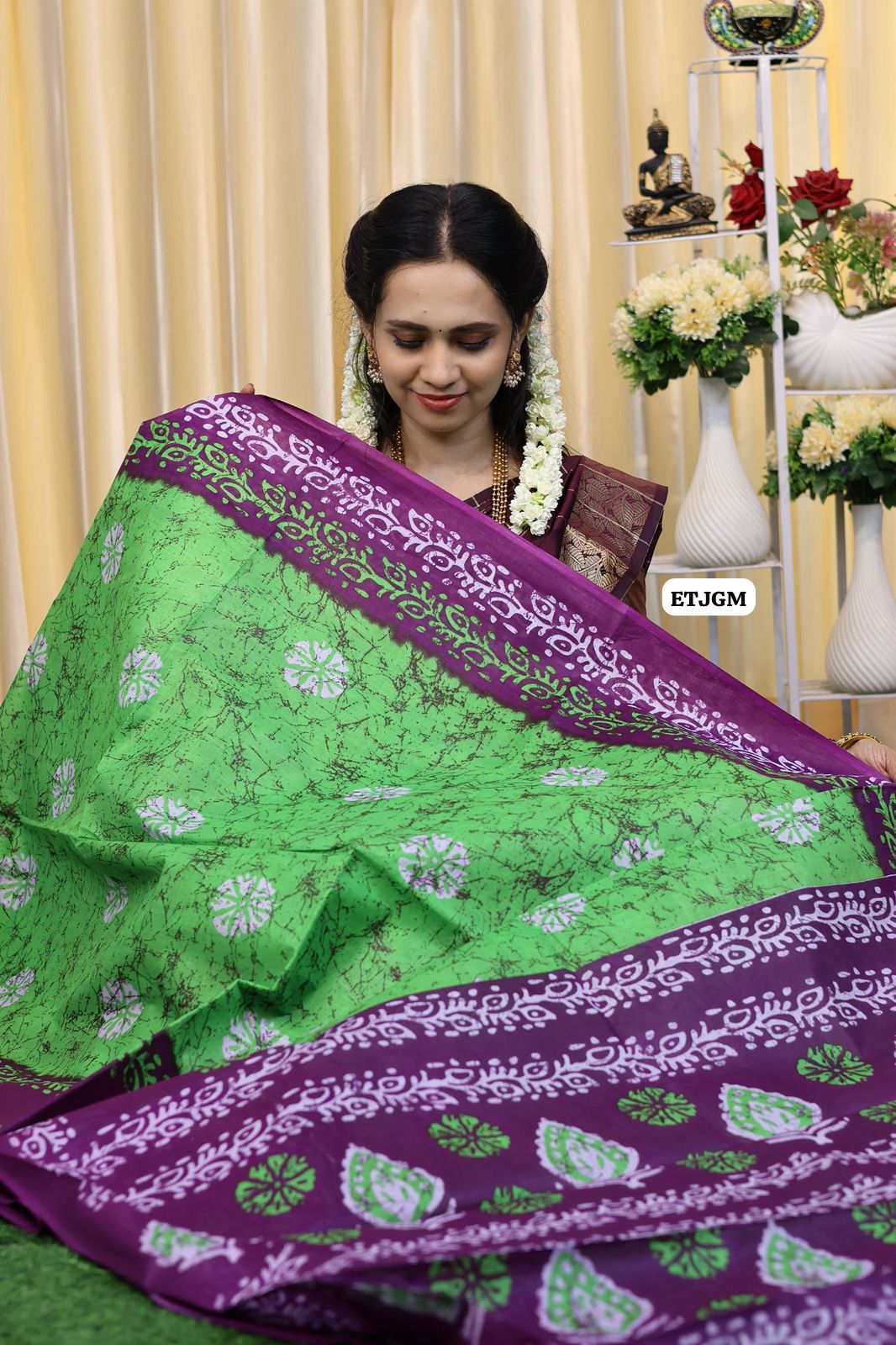 Classy Cotton saree with contrast blouse😍Ⓜ️