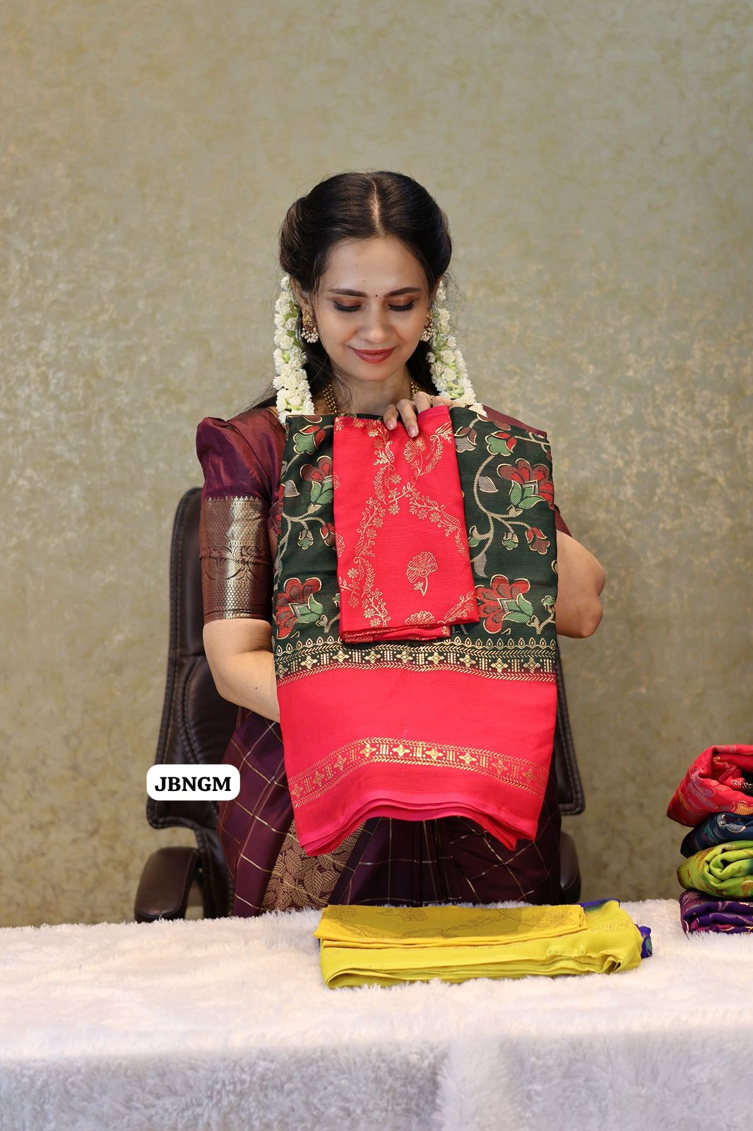Fancy chiffon sarees with contrast blouse❌