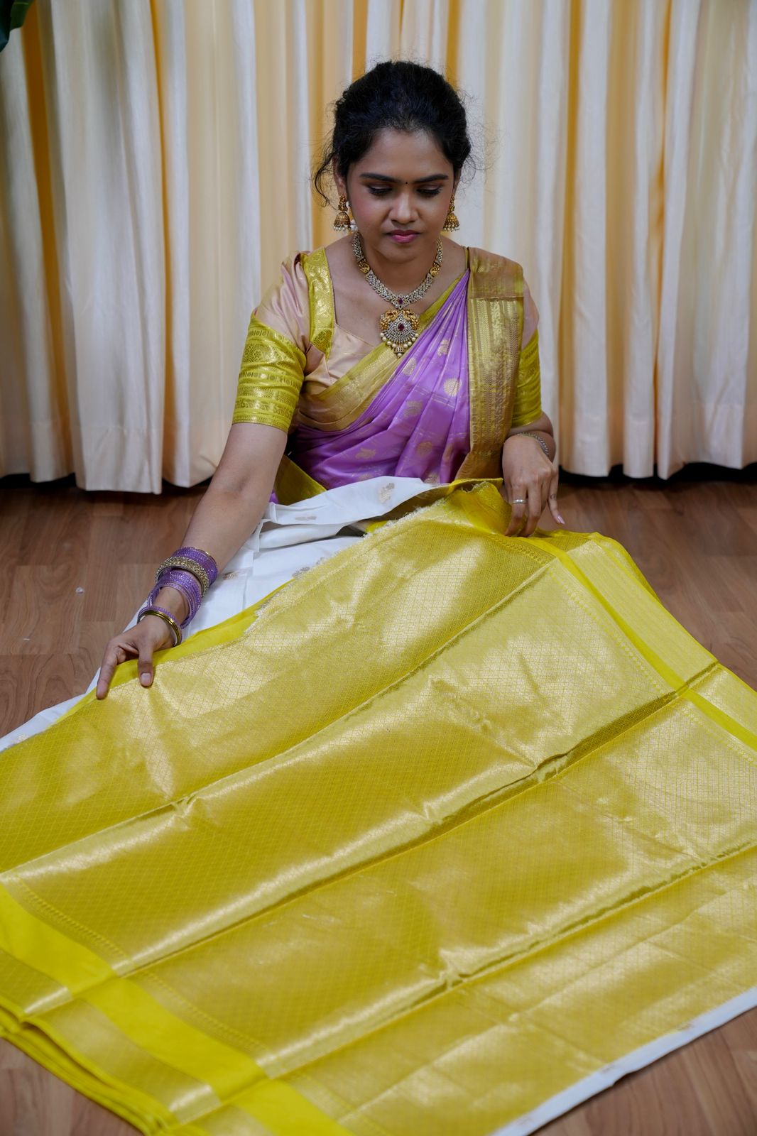 Premium warm silk saree🥳✅