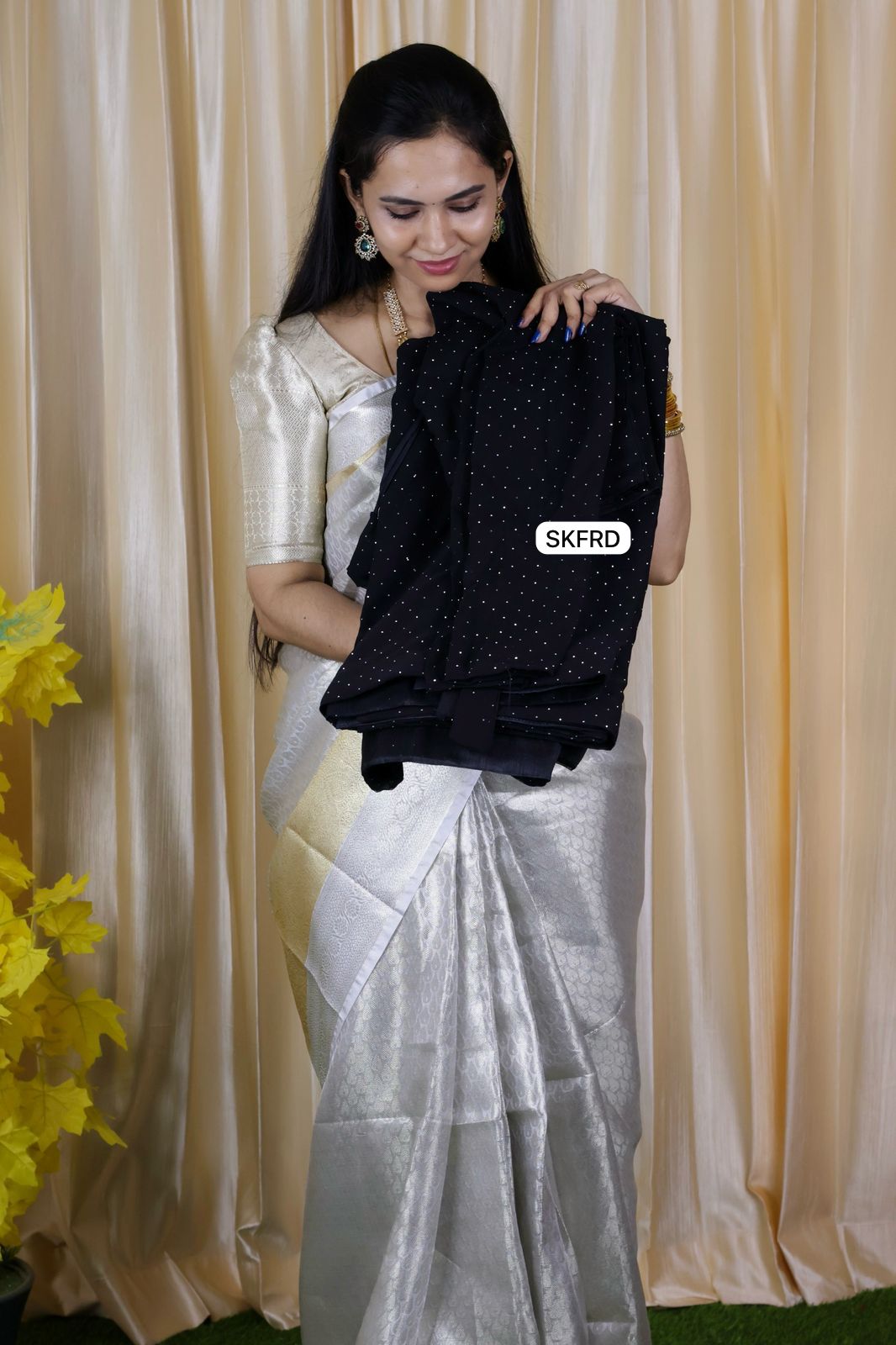 Ready to wear saree with sequence workš„³