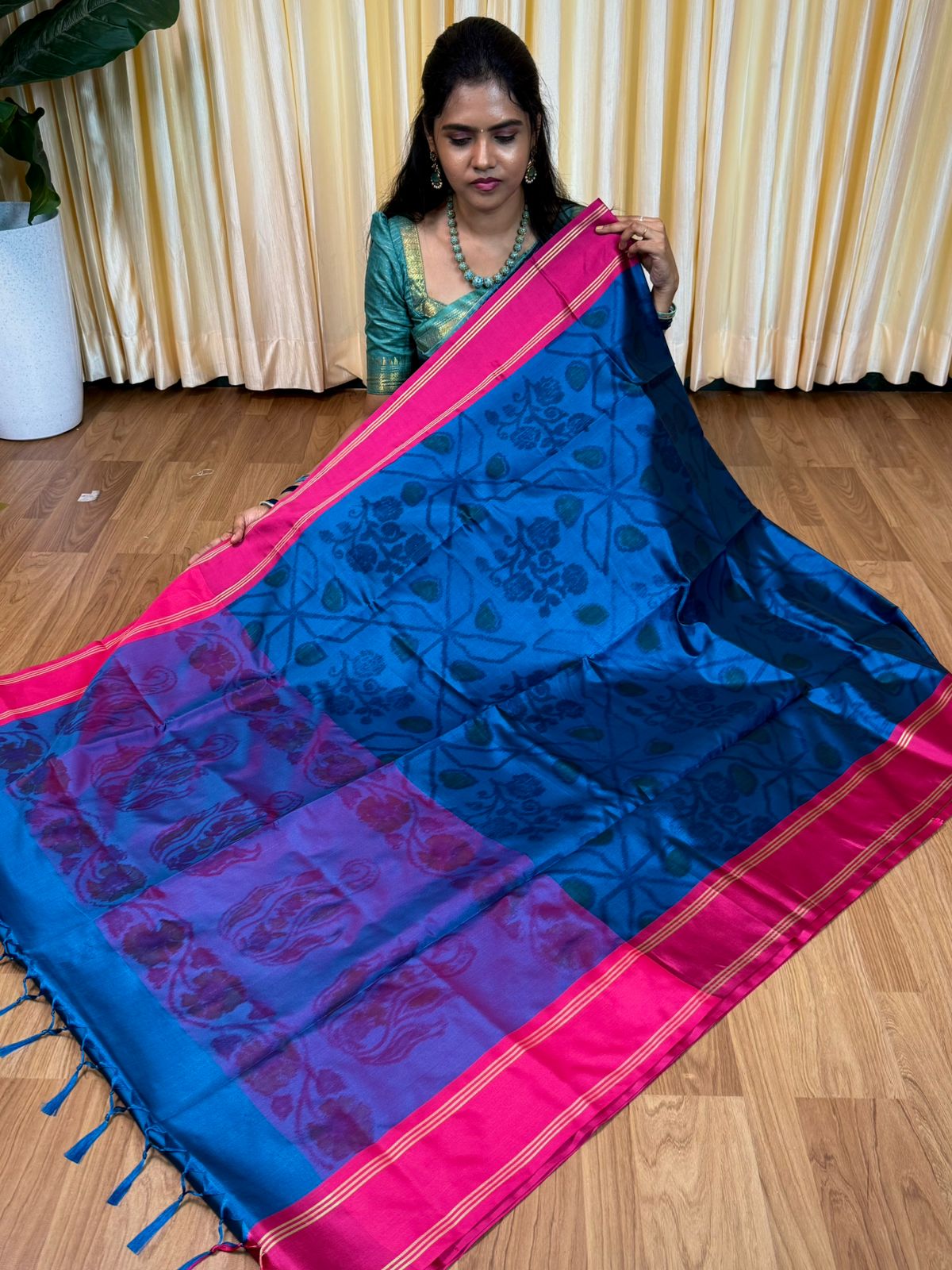 Soft silk sarees with Poachampally design🌈📚