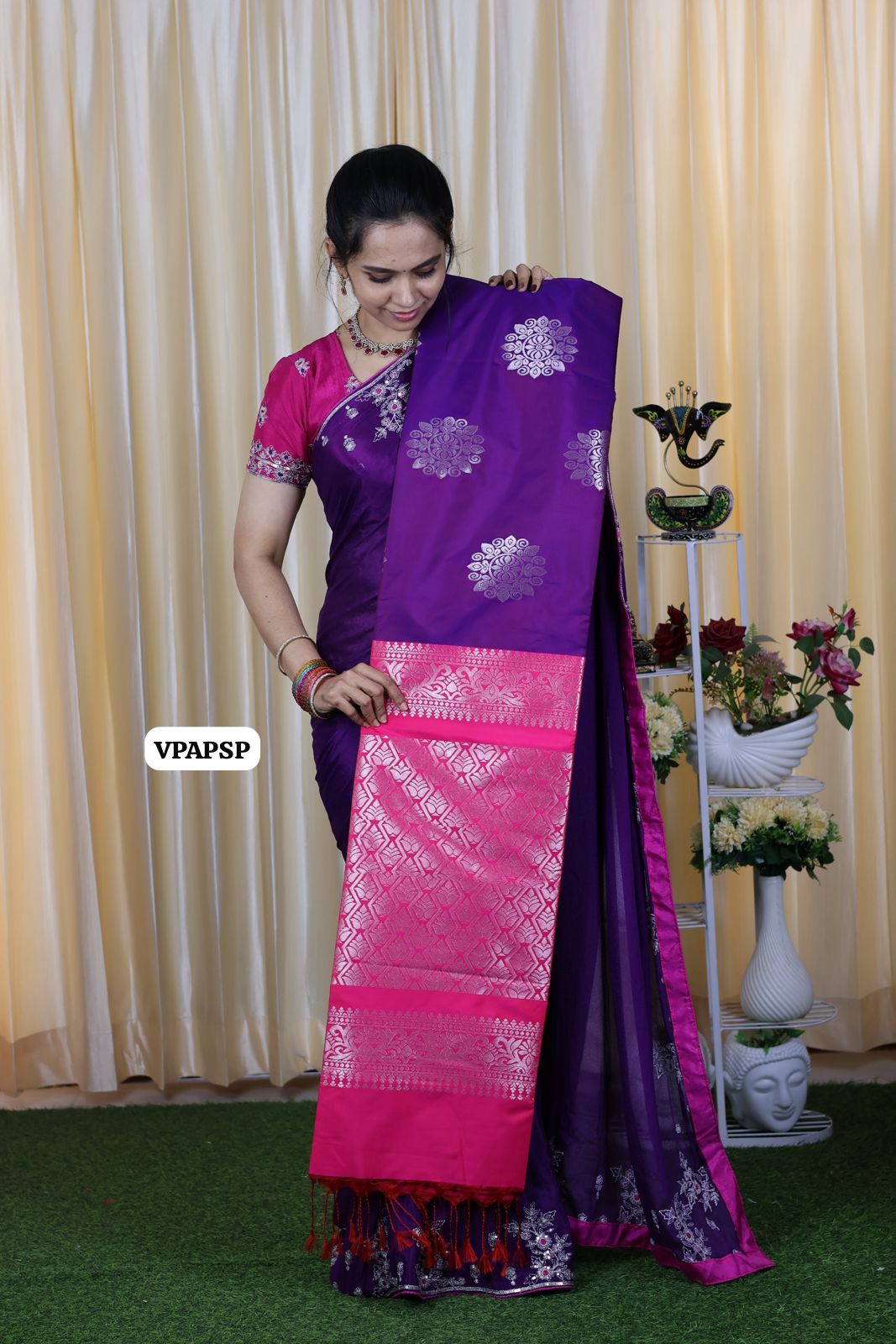 Borderless semi soft silk saree 👇
