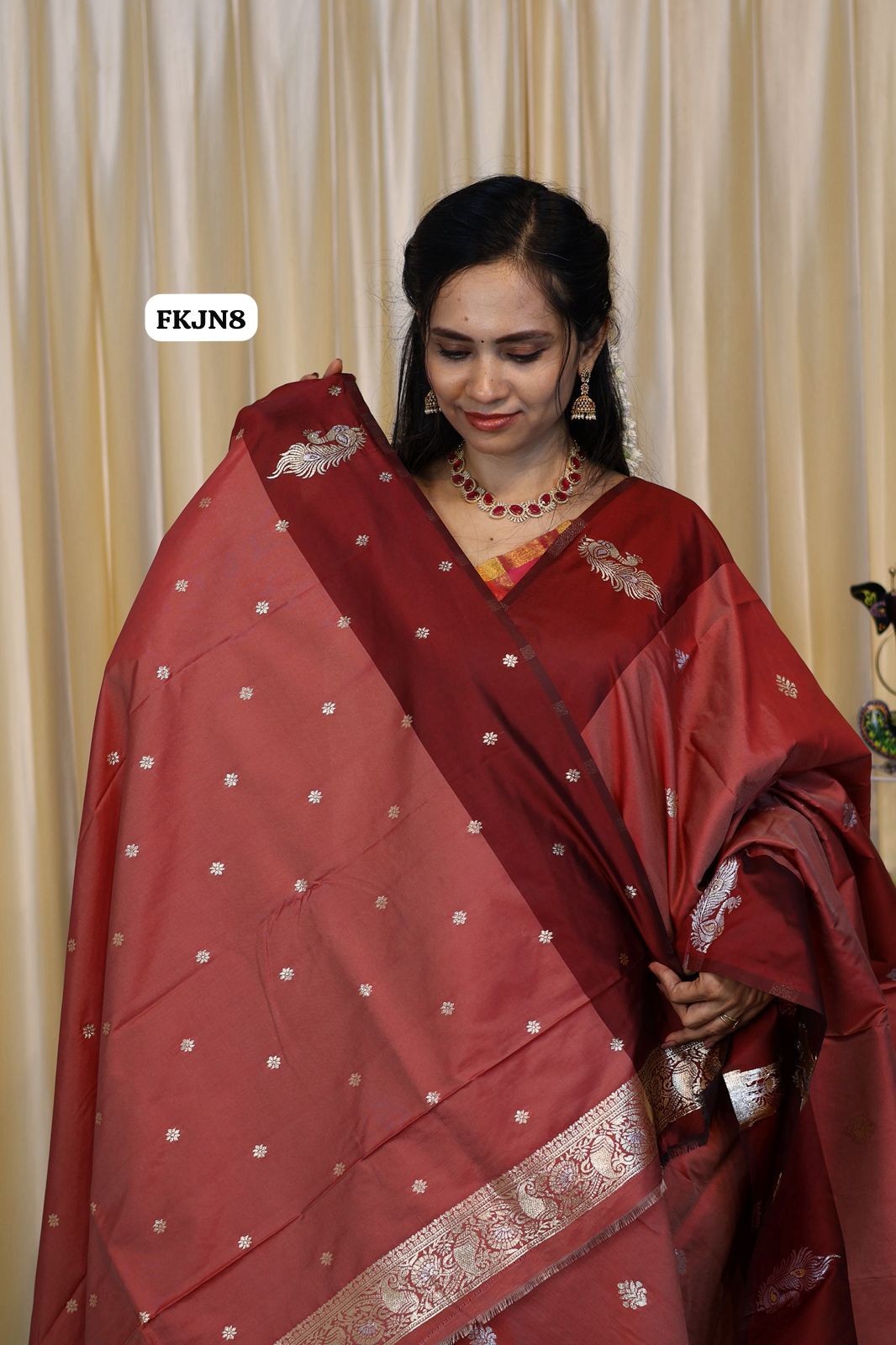 Kanchi Semi sift silk saree with zari weaving pallu and contrast blouse😍🥳