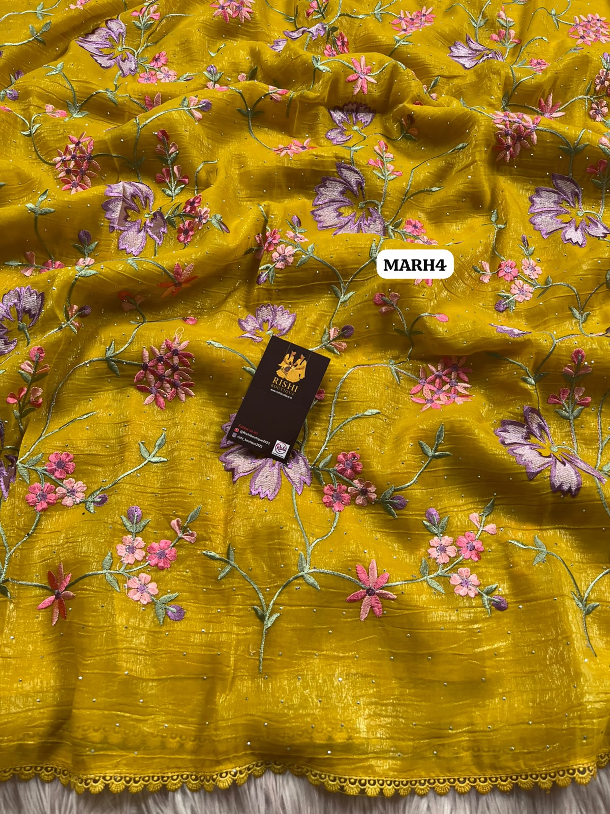 Crunchy crush with fancy floral design embroidery sareeš„³