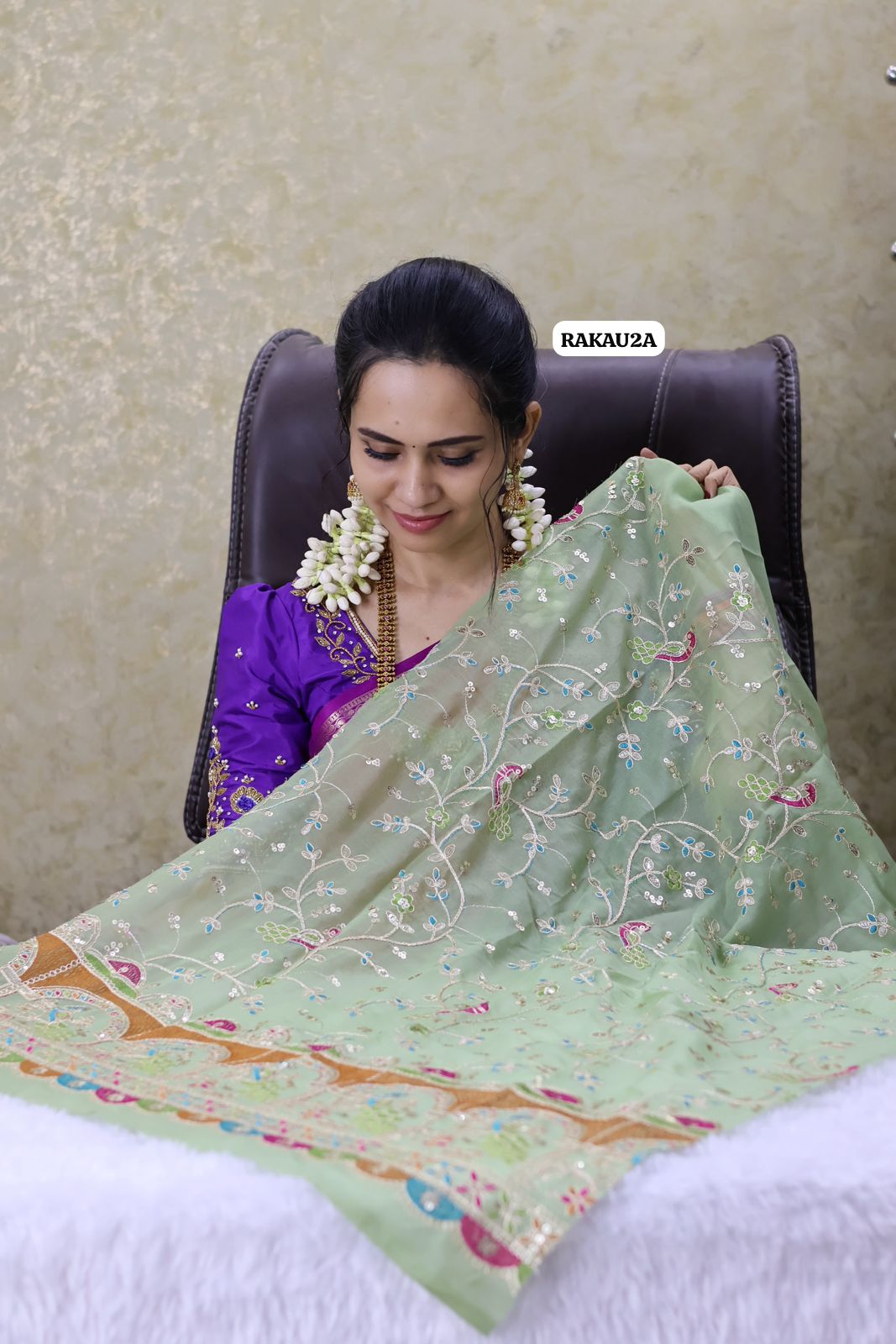 space silk with heavy work blouse😍🥳